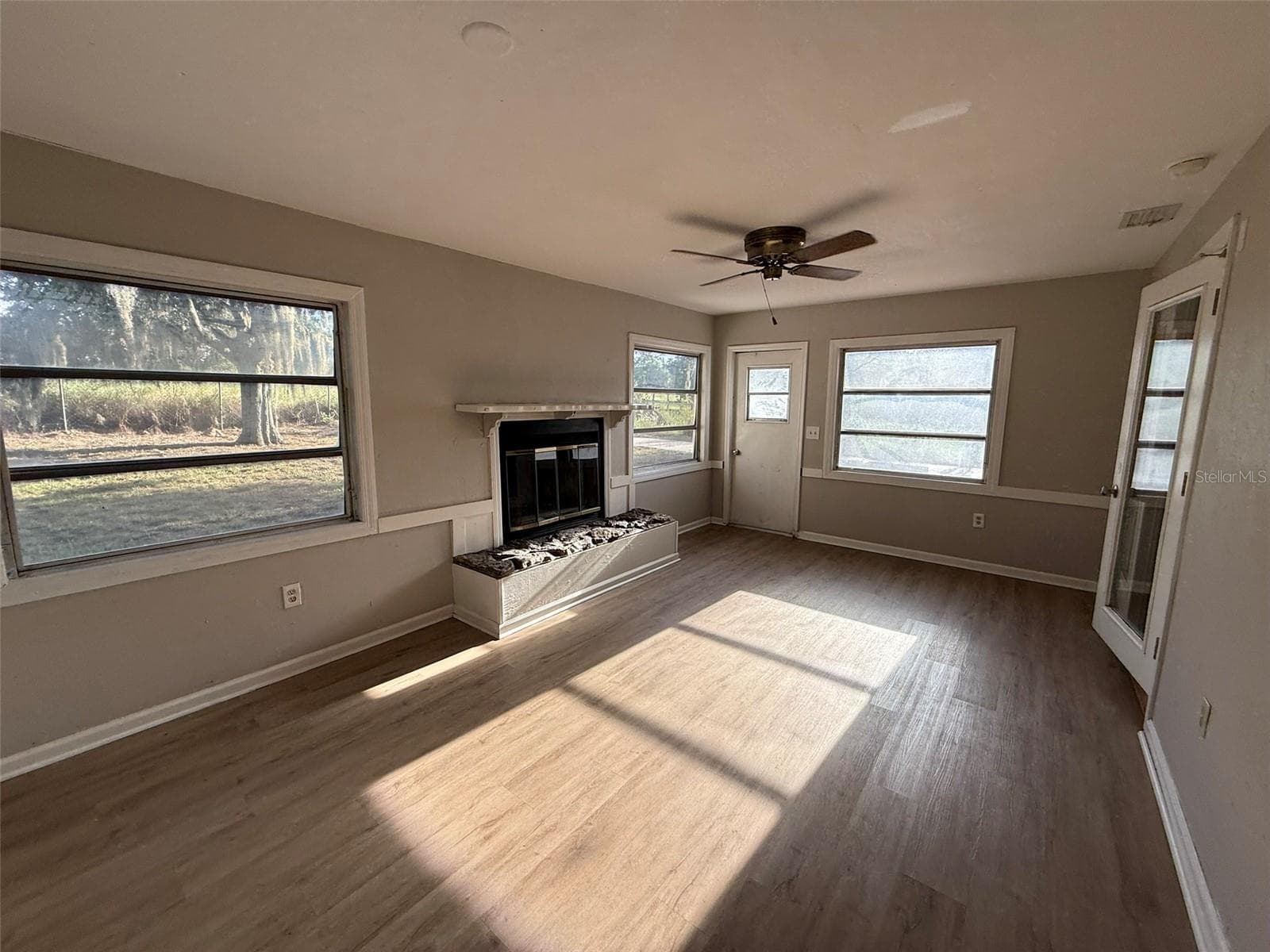 Single Family Residence at 2024 BEL OMBRE CIR, LAKE WALES, photo 9 of 21