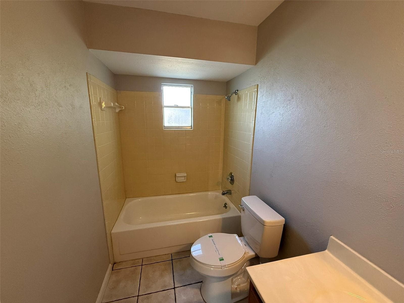 Single Family Residence at 2024 BEL OMBRE CIR, LAKE WALES, photo 16 of 21