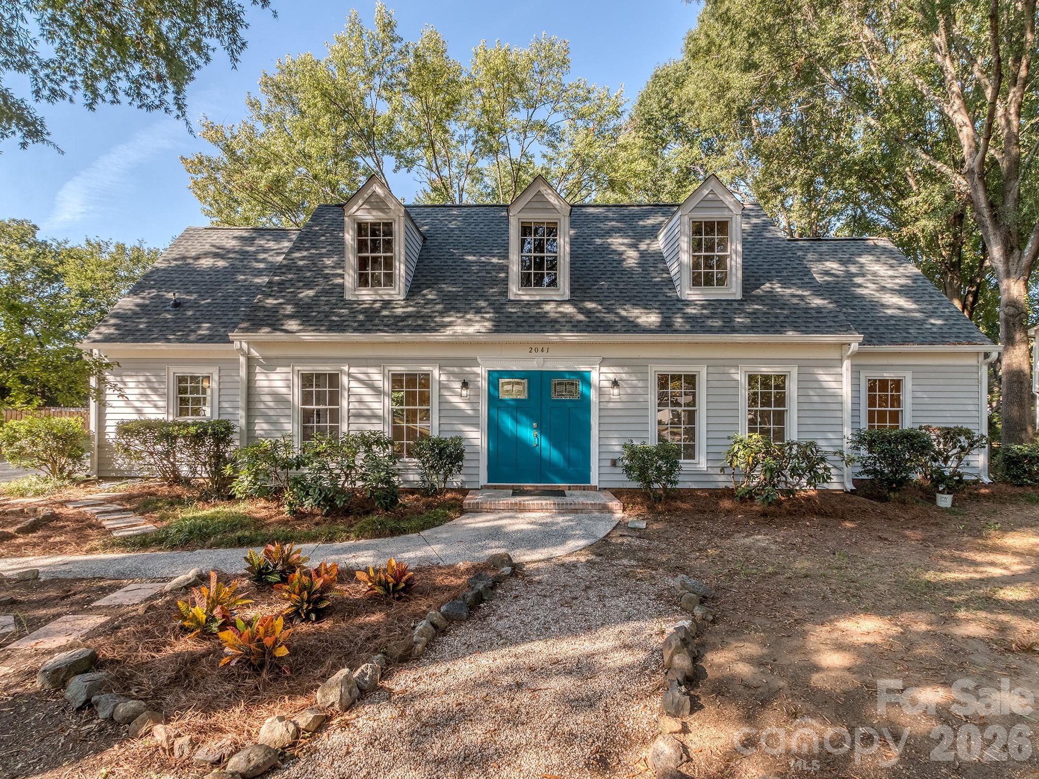 2041 Glouchester Circle