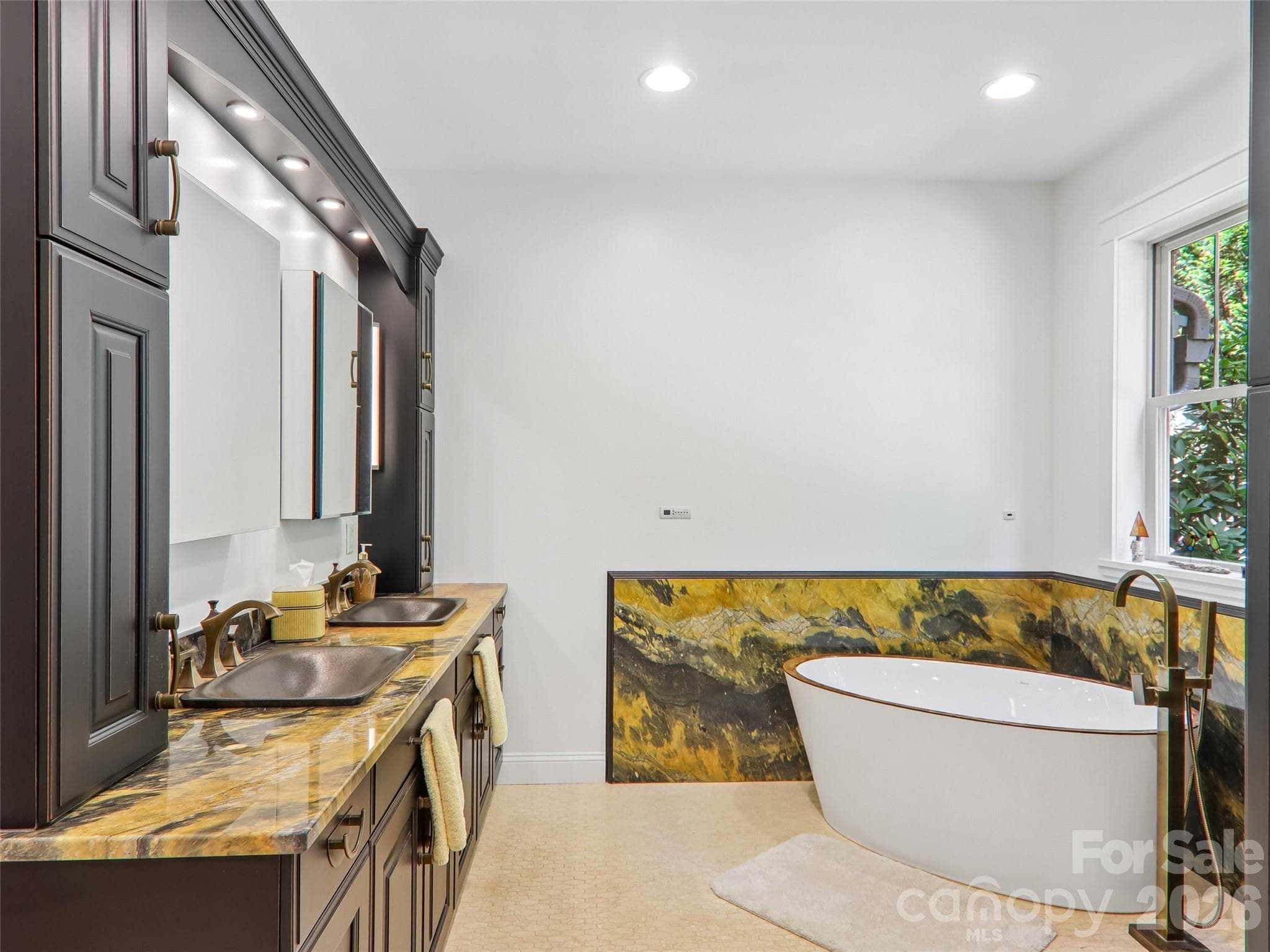 Single Family Residence at 404 Southview Lane, Flat Rock, photo 17 of 48