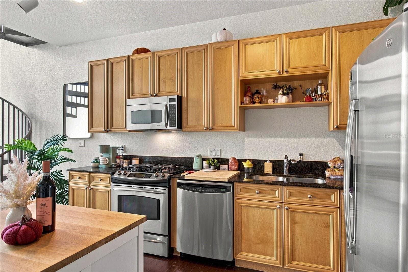 Condominium at 150 E ROBINSON ST #1421, ORLANDO, photo 5 of 40