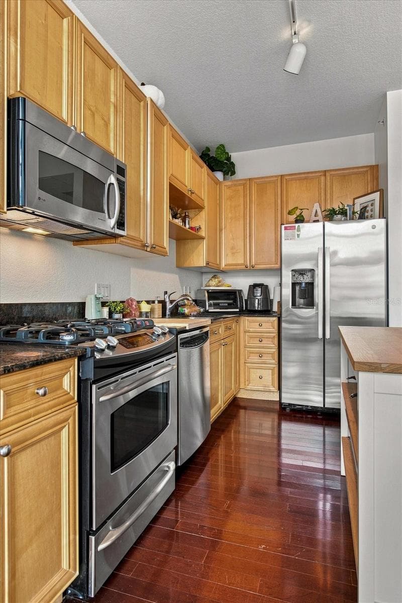 Condominium at 150 E ROBINSON ST #1421, ORLANDO, photo 7 of 40