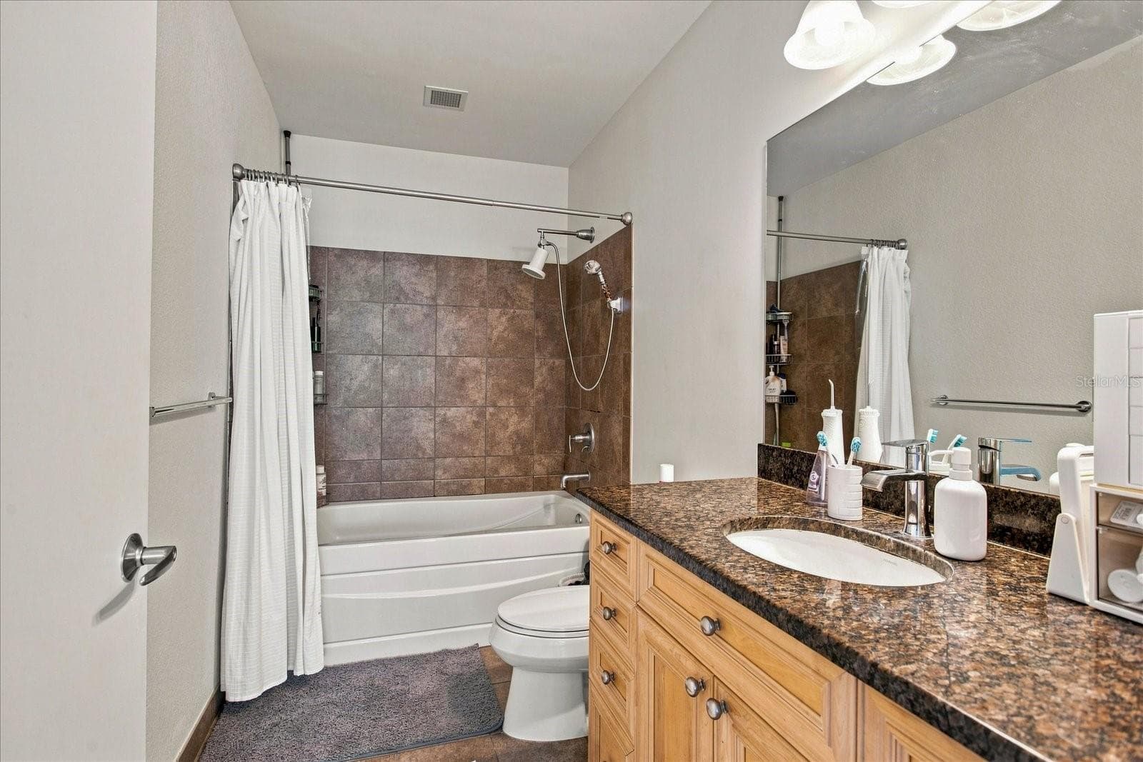 Condominium at 150 E ROBINSON ST #1421, ORLANDO, photo 13 of 40