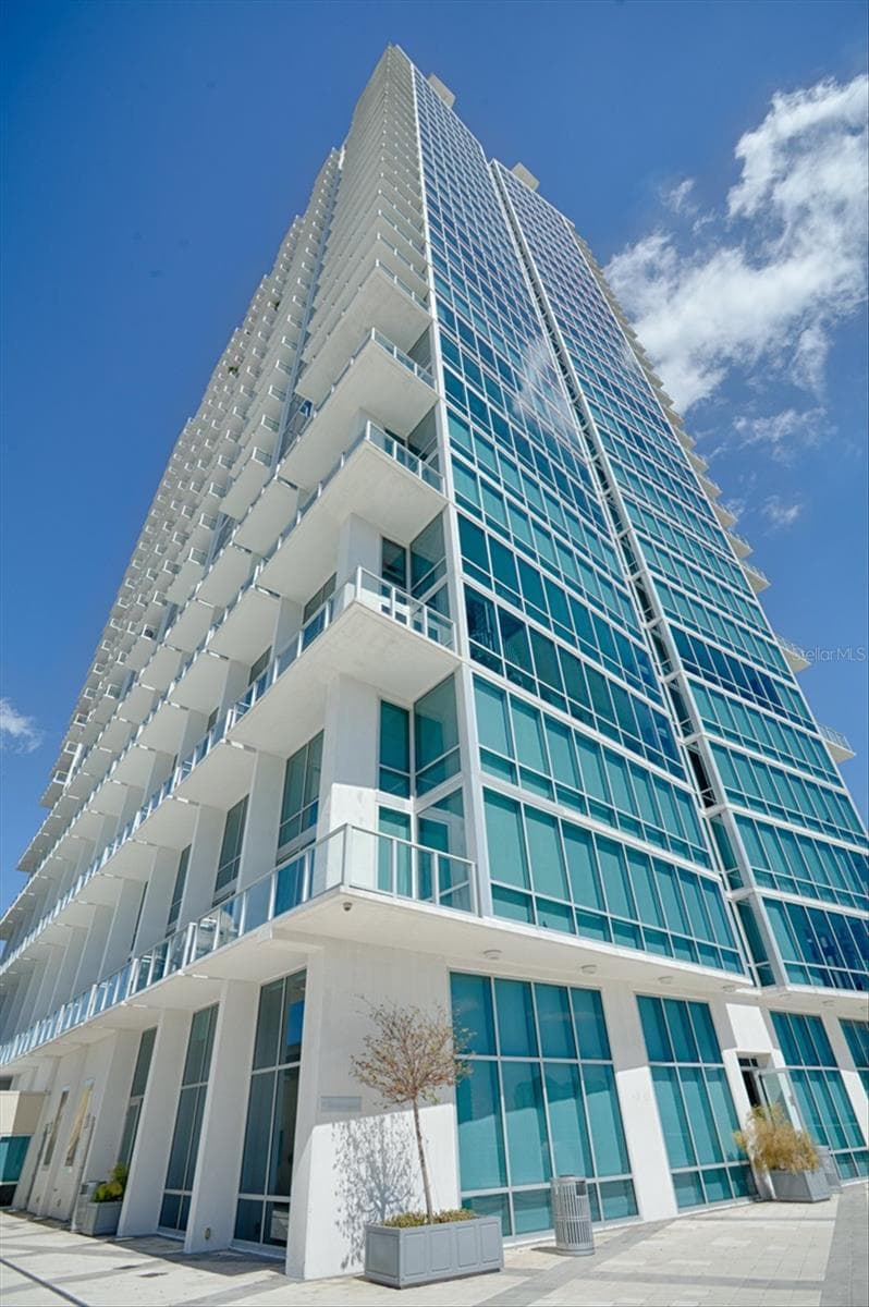 Condominium at 150 E ROBINSON ST #1421, ORLANDO, photo 22 of 40