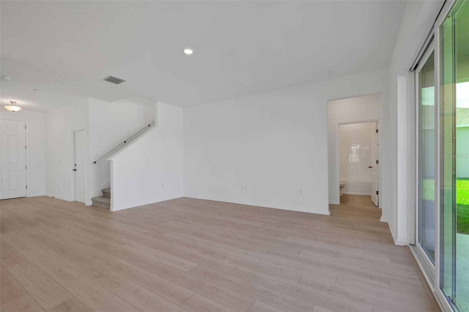 Sample Images - 2956 SUPERMARINE RD, TAVARES
