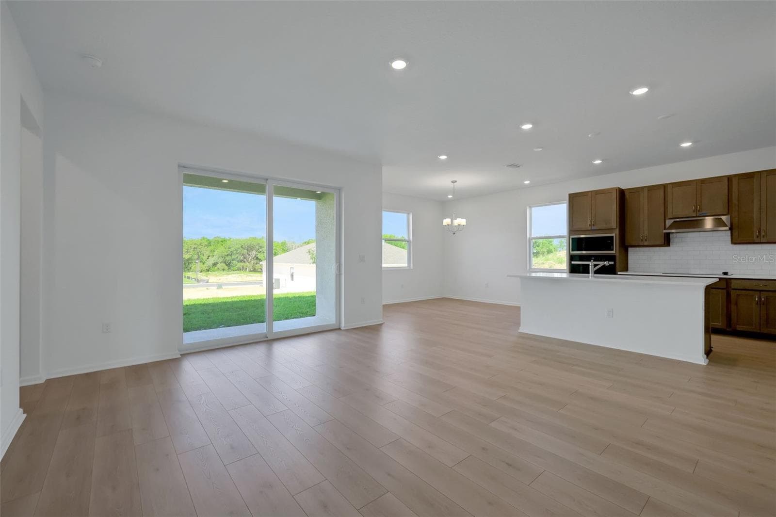 Sample Images - 2956 SUPERMARINE RD, TAVARES