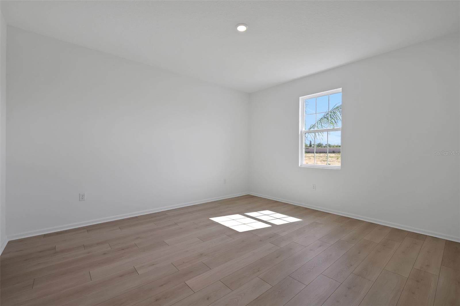 Sample Images - 2956 SUPERMARINE RD, TAVARES