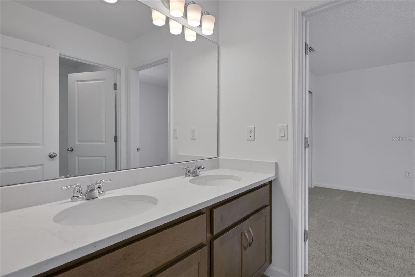 Sample Images - 2956 SUPERMARINE RD, TAVARES