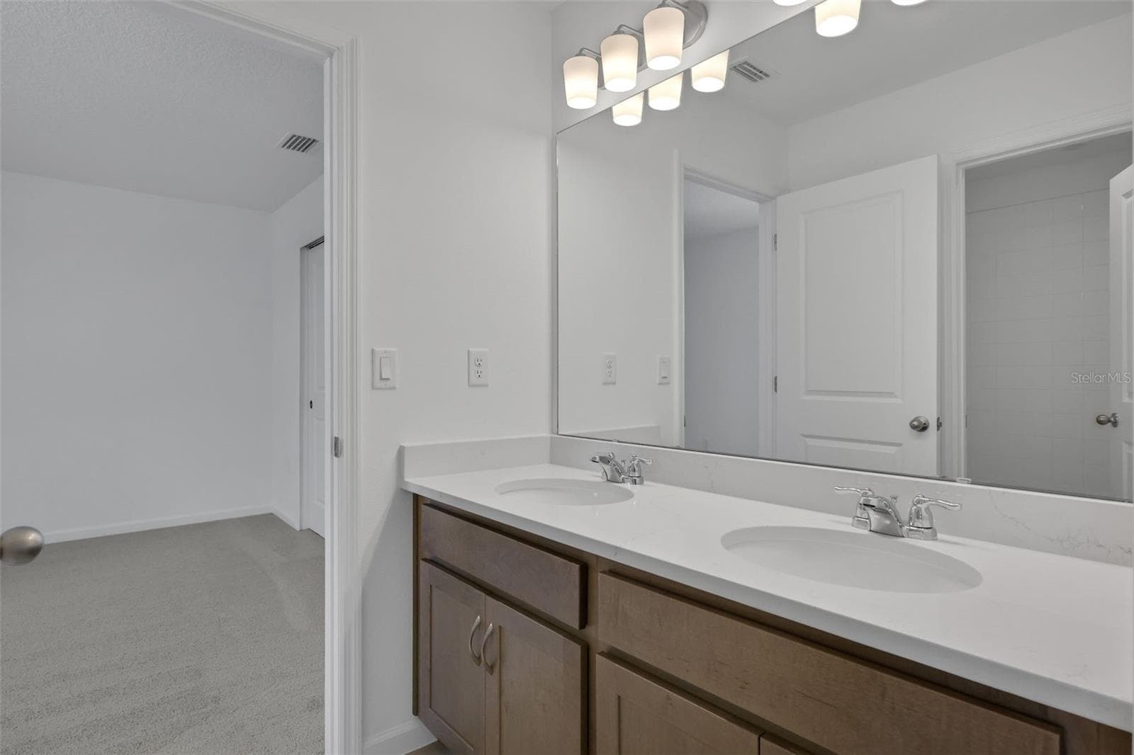 Sample Images - 2956 SUPERMARINE RD, TAVARES