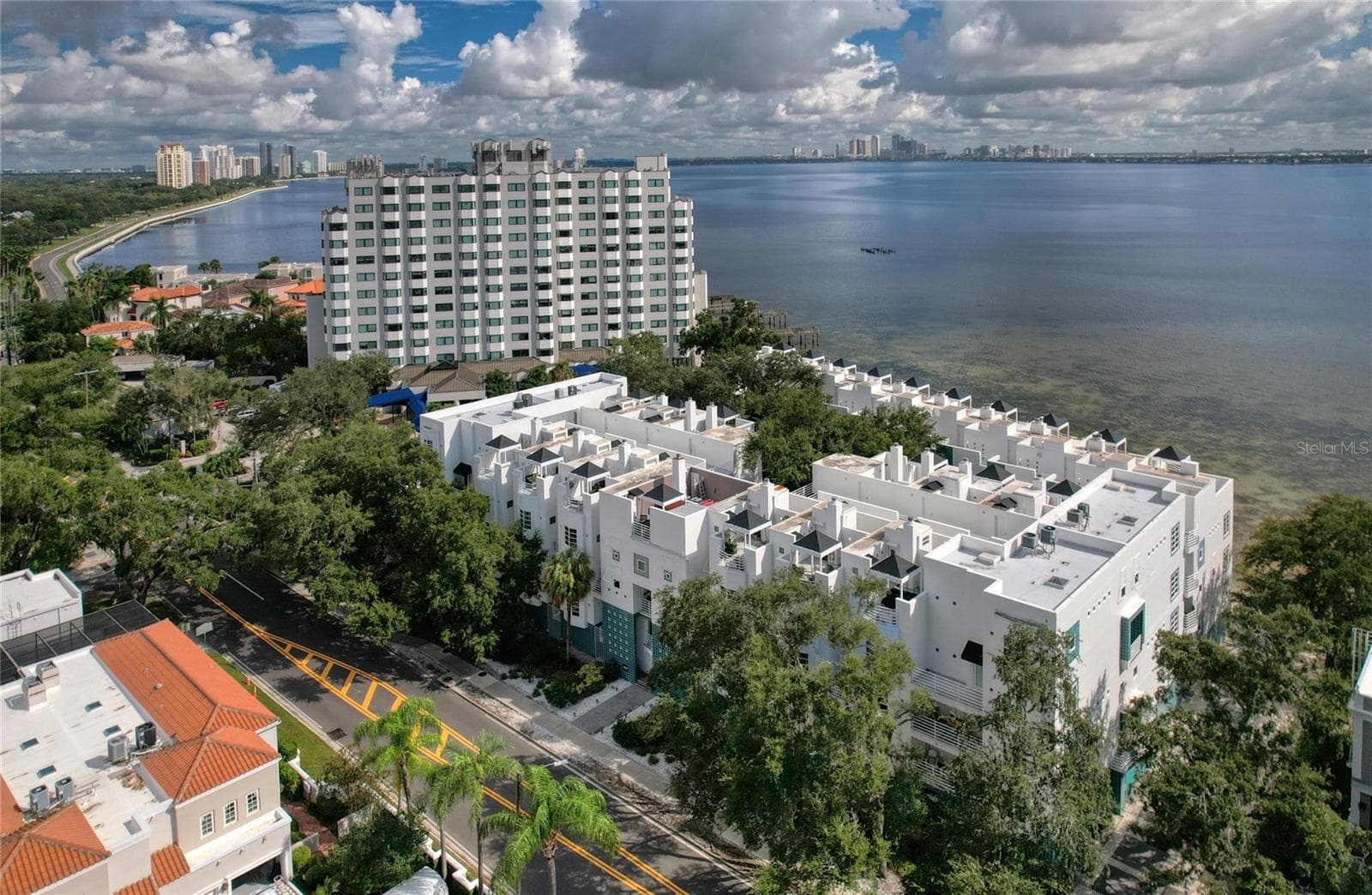 Condominium at 4950 BAYSHORE BLVD #16, TAMPA, photo 2 of 43