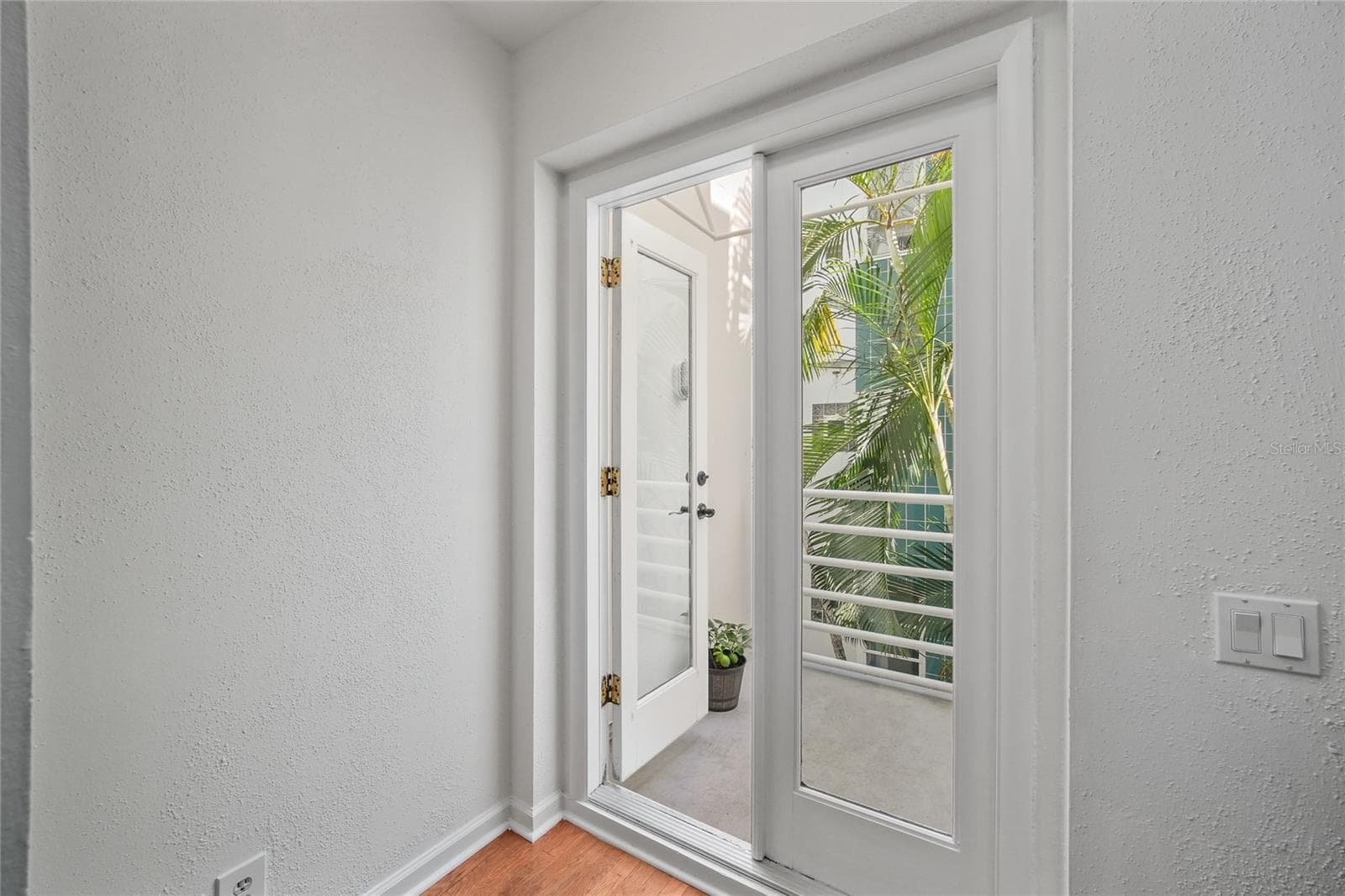 Balcony just outside living room - 4950 BAYSHORE BLVD #16, TAMPA