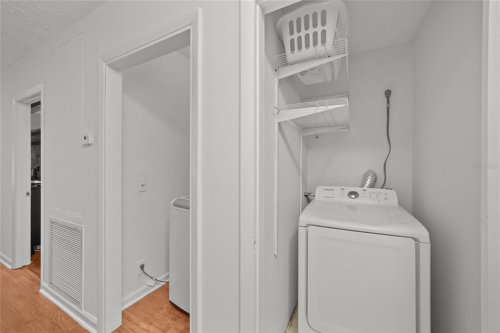 Third floor - laundry area with full size washer/dryer - 4950 BAYSHORE BLVD #16, TAMPA