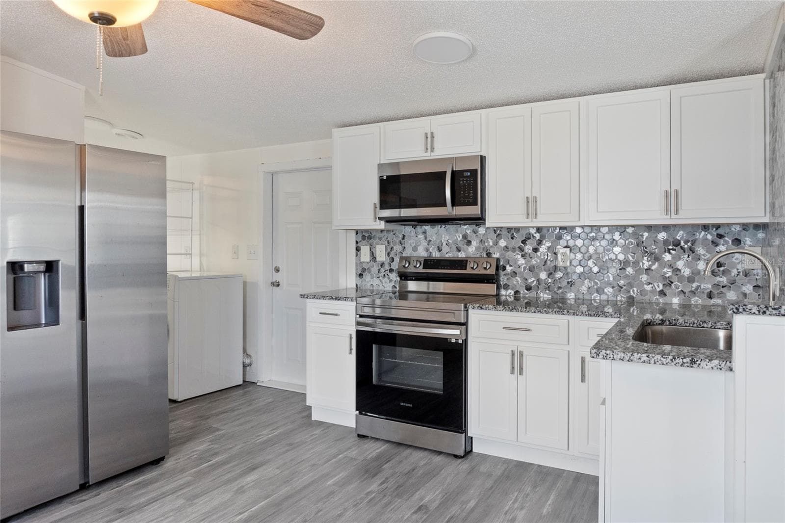 Manufactured Home at 6526 JACK ST, PUNTA GORDA, photo 10 of 20