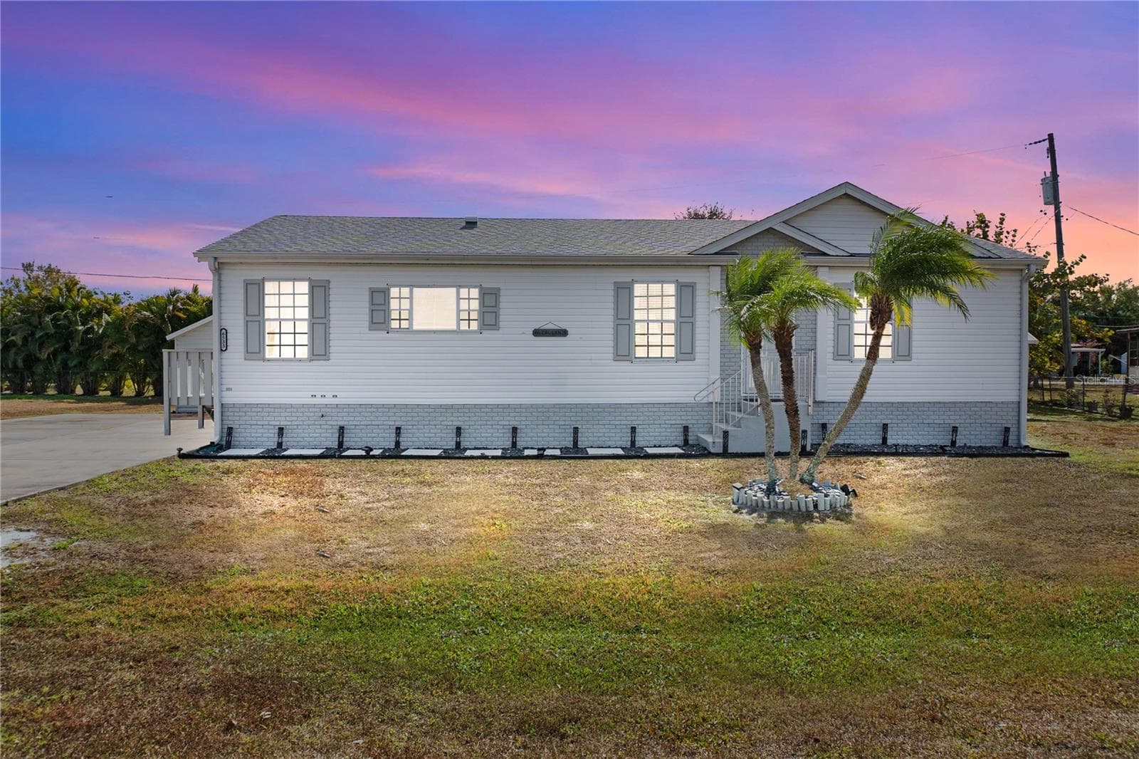 Manufactured Home at 6533 JACK ST, PUNTA GORDA, photo 4 of 36