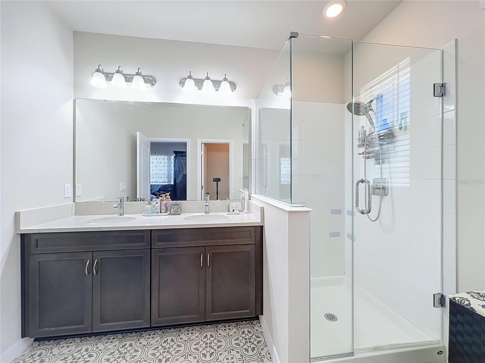 Master Bath 2nd Floor - 910 TROWMAN ALY, WINTER GARDEN