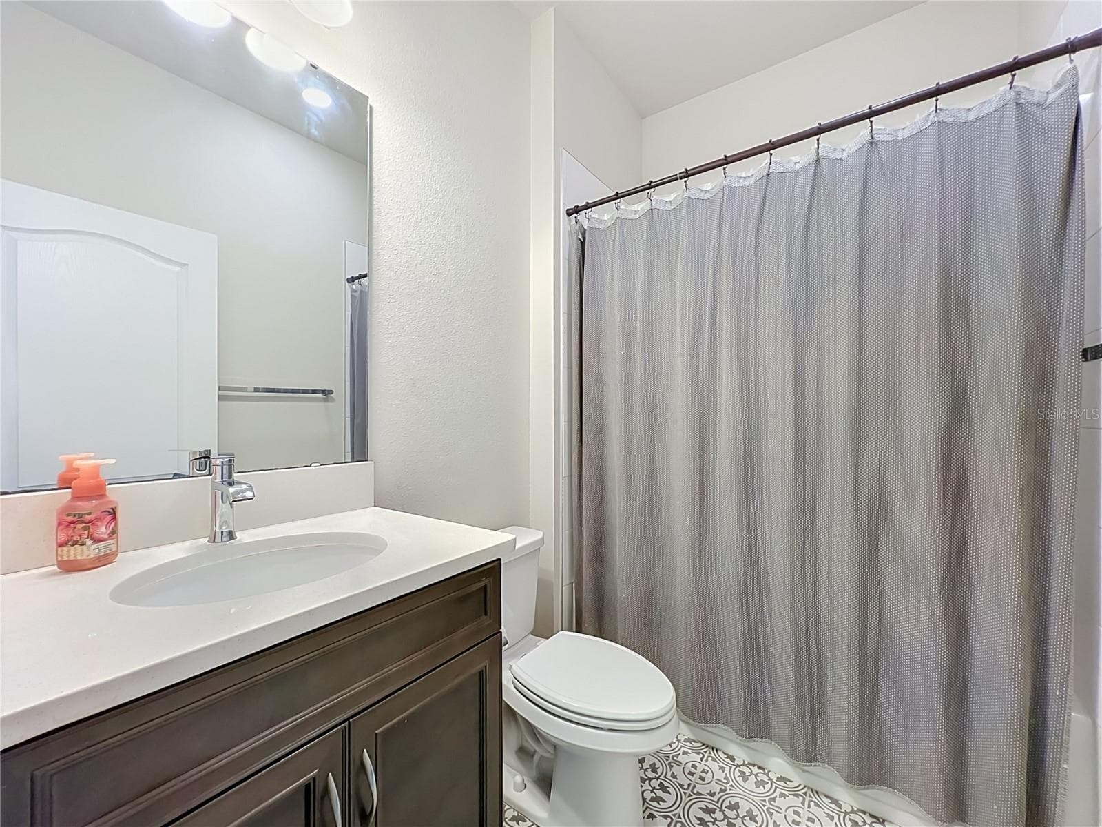 Full Bath 1st Floor - 910 TROWMAN ALY, WINTER GARDEN