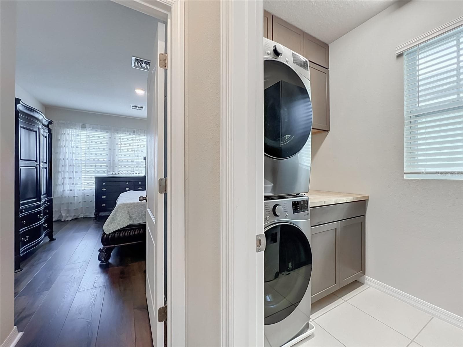 Master/ Laundry RM 2nd Floor - 910 TROWMAN ALY, WINTER GARDEN