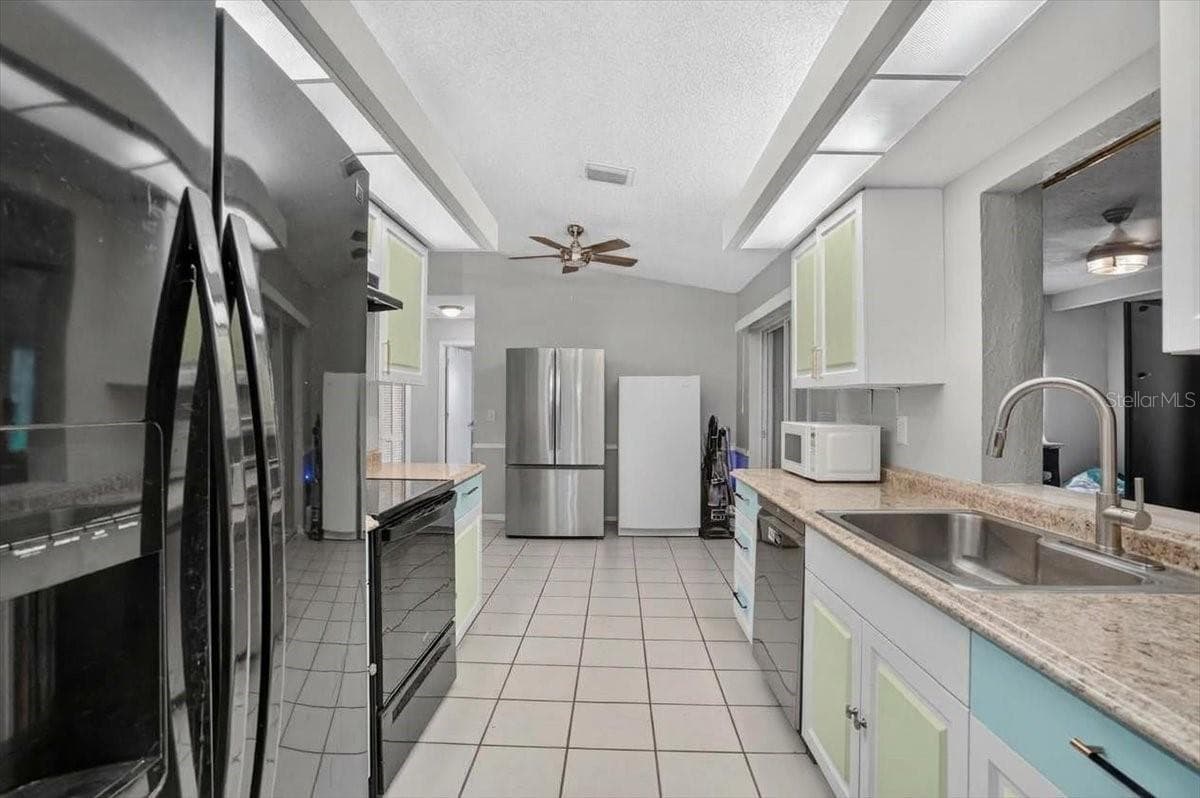Single Family Residence at 2712 36TH AVENUE TER E, BRADENTON, photo 11 of 26