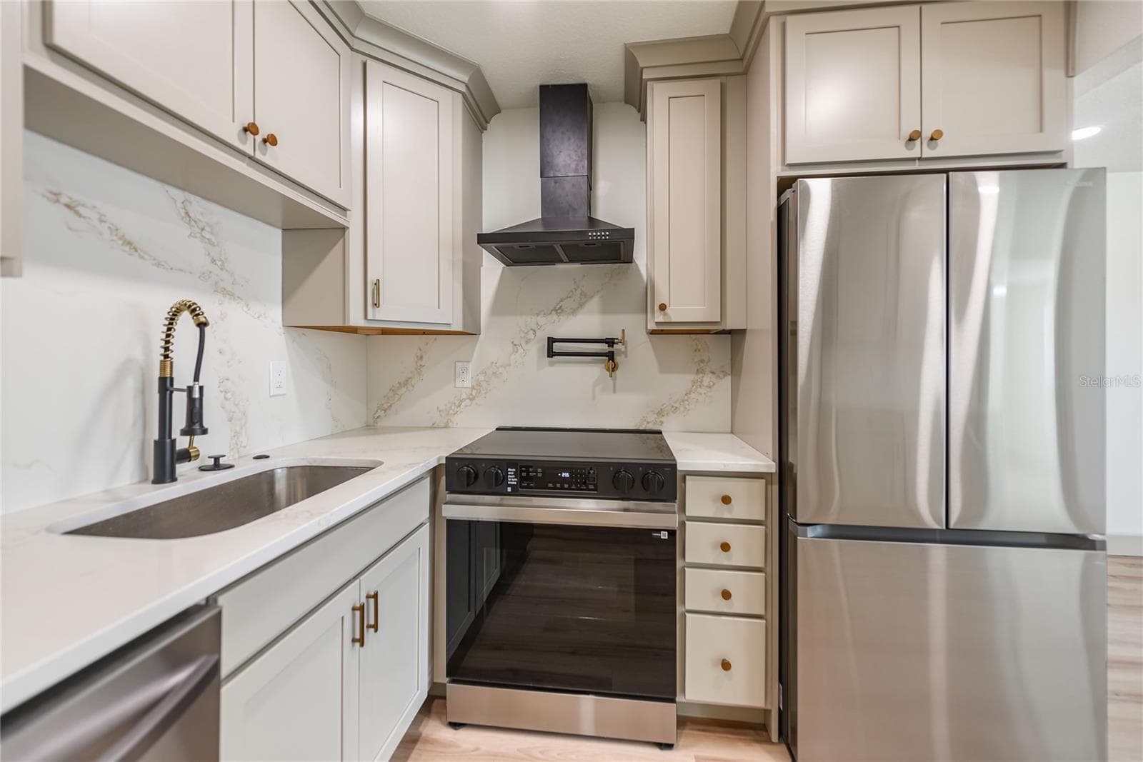 Kitchen - 7851 40TH AVE N, ST PETERSBURG