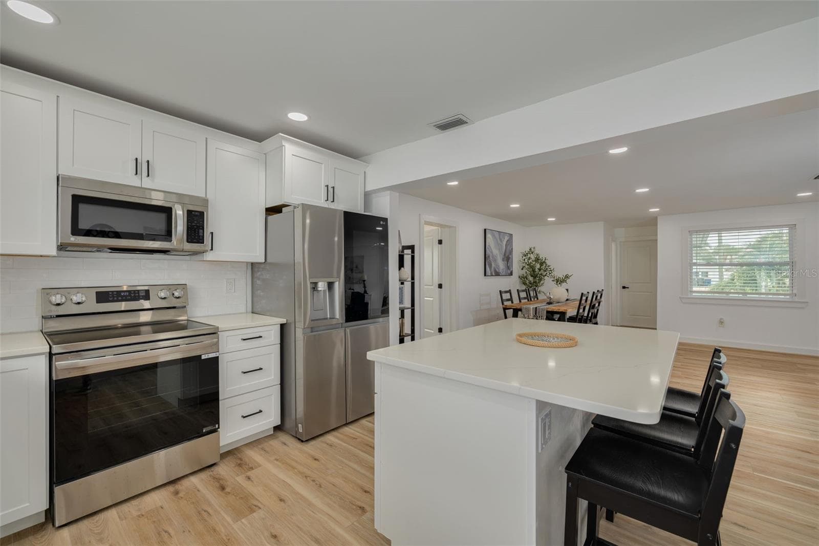 Single Family Residence at 60 KIPLING PLZ, CLEARWATER BEACH, photo 11 of 32