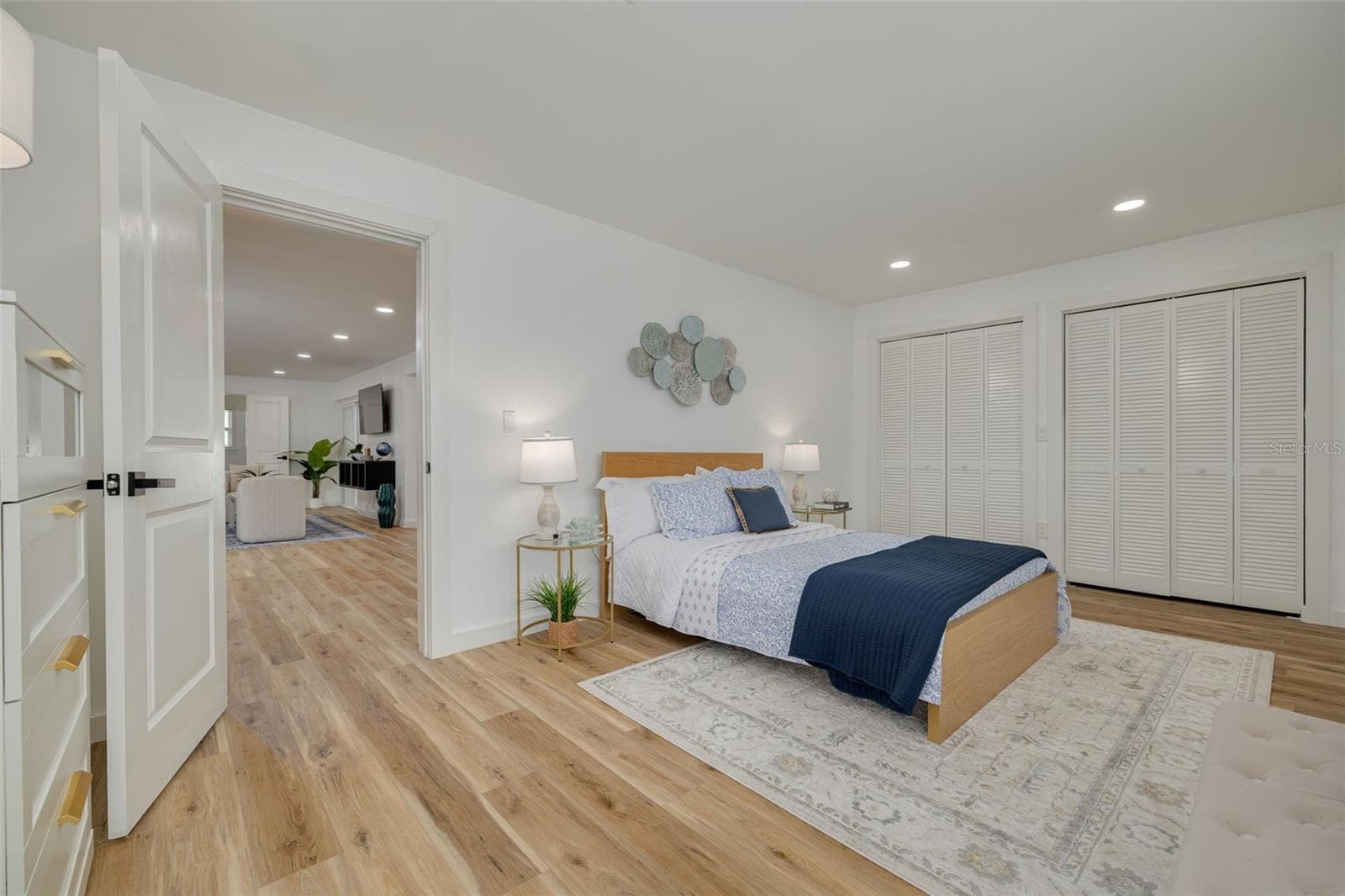 Single Family Residence at 60 KIPLING PLZ, CLEARWATER BEACH, photo 14 of 32