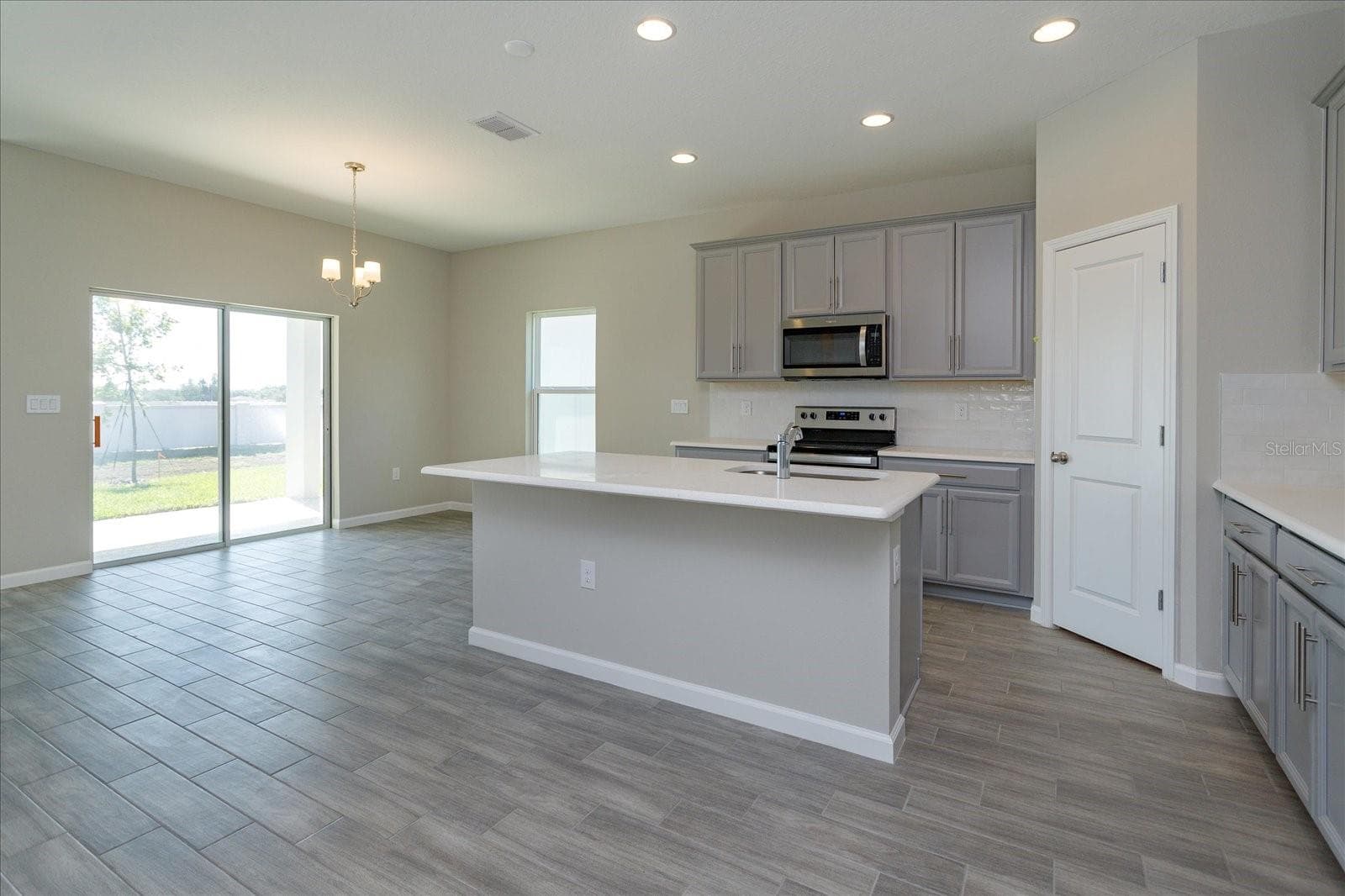 Sample Images - 2914 SUPERMARINE RD, TAVARES