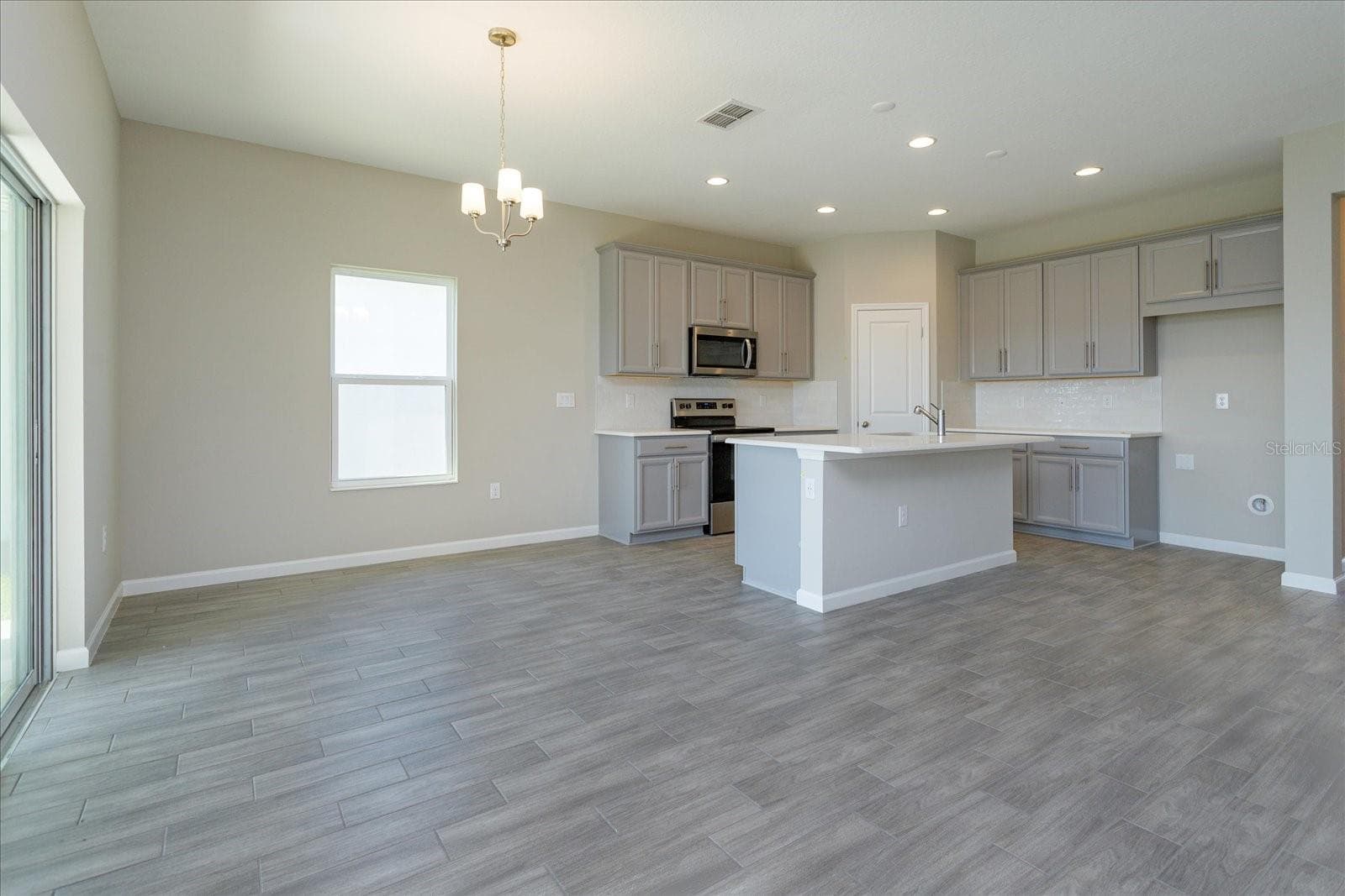 Sample Images - 2914 SUPERMARINE RD, TAVARES