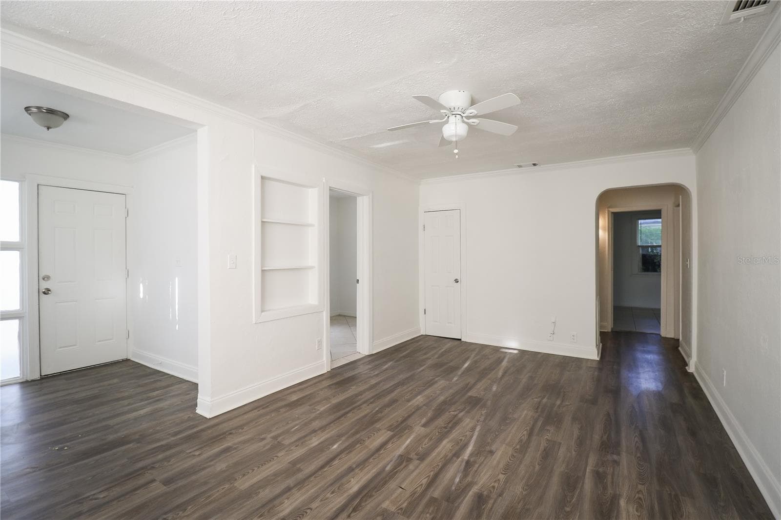 Single Family Residence at 4540 18TH AVE S, ST PETERSBURG, photo 3 of 20