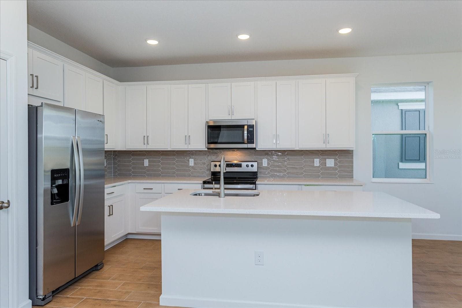 Virtually Staged Sample Images - 2908 SUPERMARINE RD, TAVARES