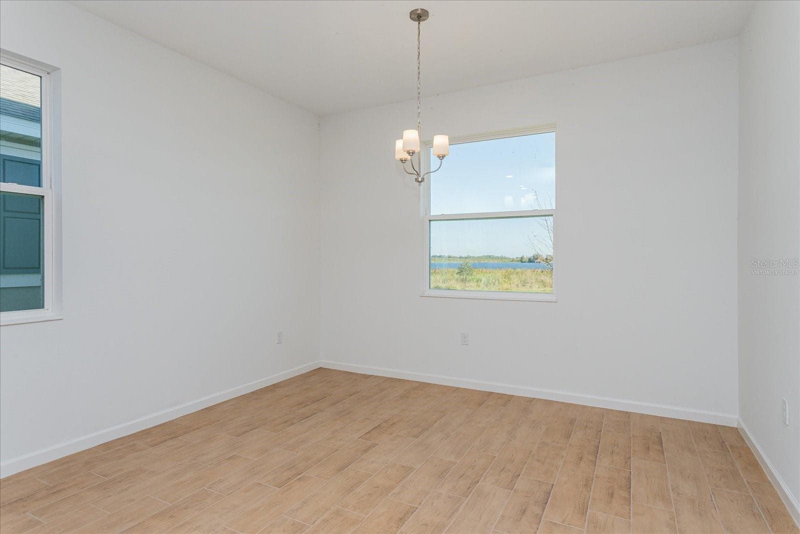 Virtually Staged Sample Images - 2908 SUPERMARINE RD, TAVARES