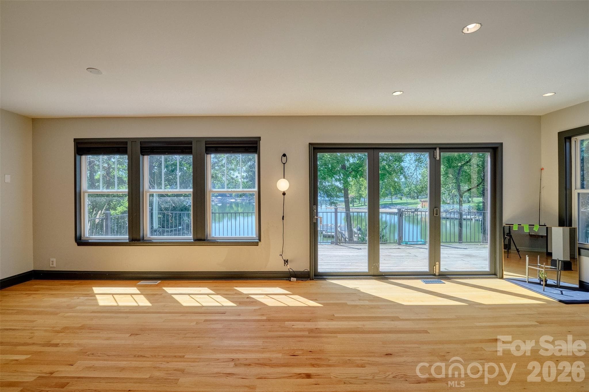 Single Family Residence at 486 Willow Cove Road, Lake Wylie, photo 17 of 43