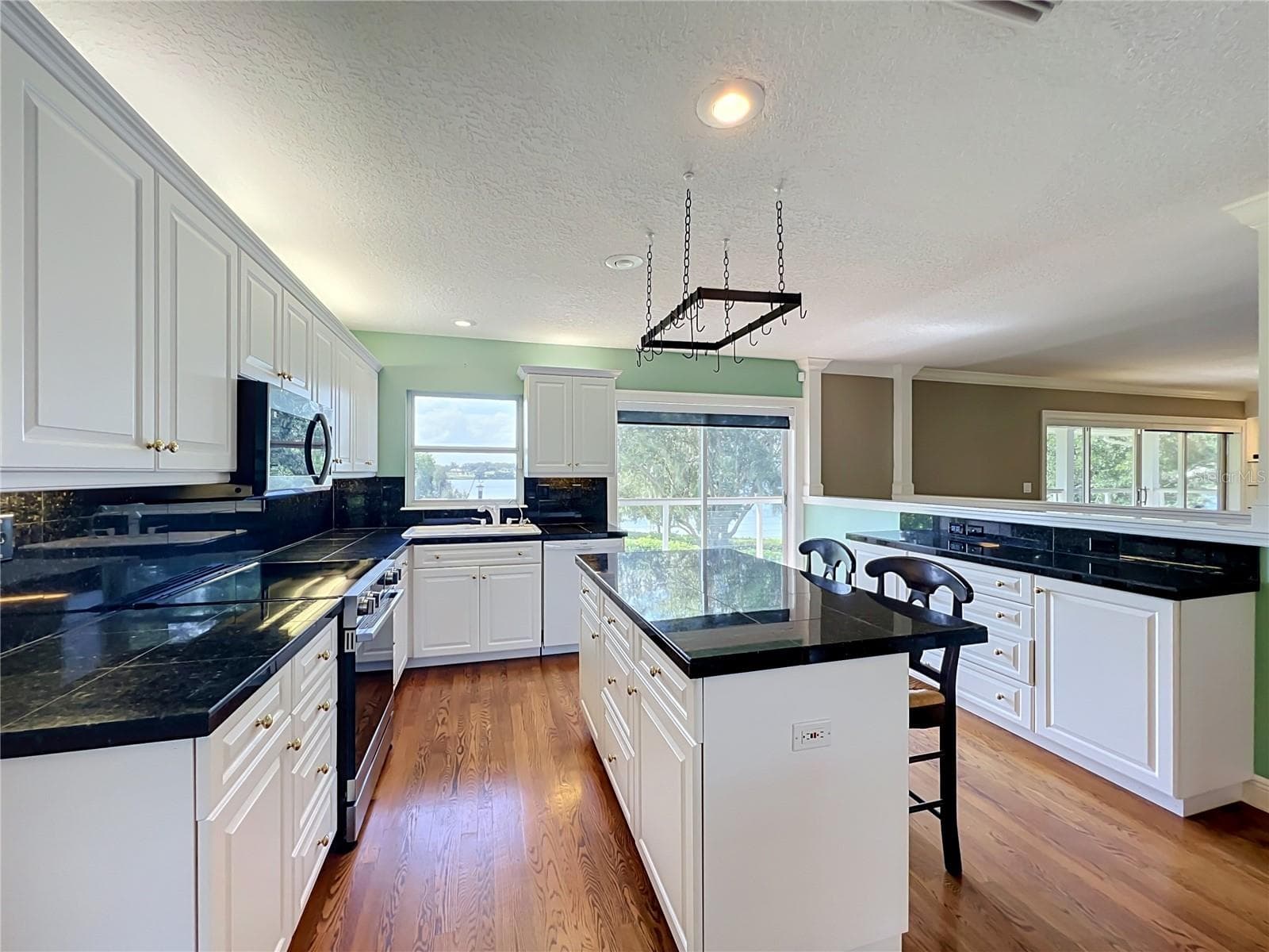 Single Family Residence at 1800 COUNTRY CLUB DR, EUSTIS, photo 34 of 91