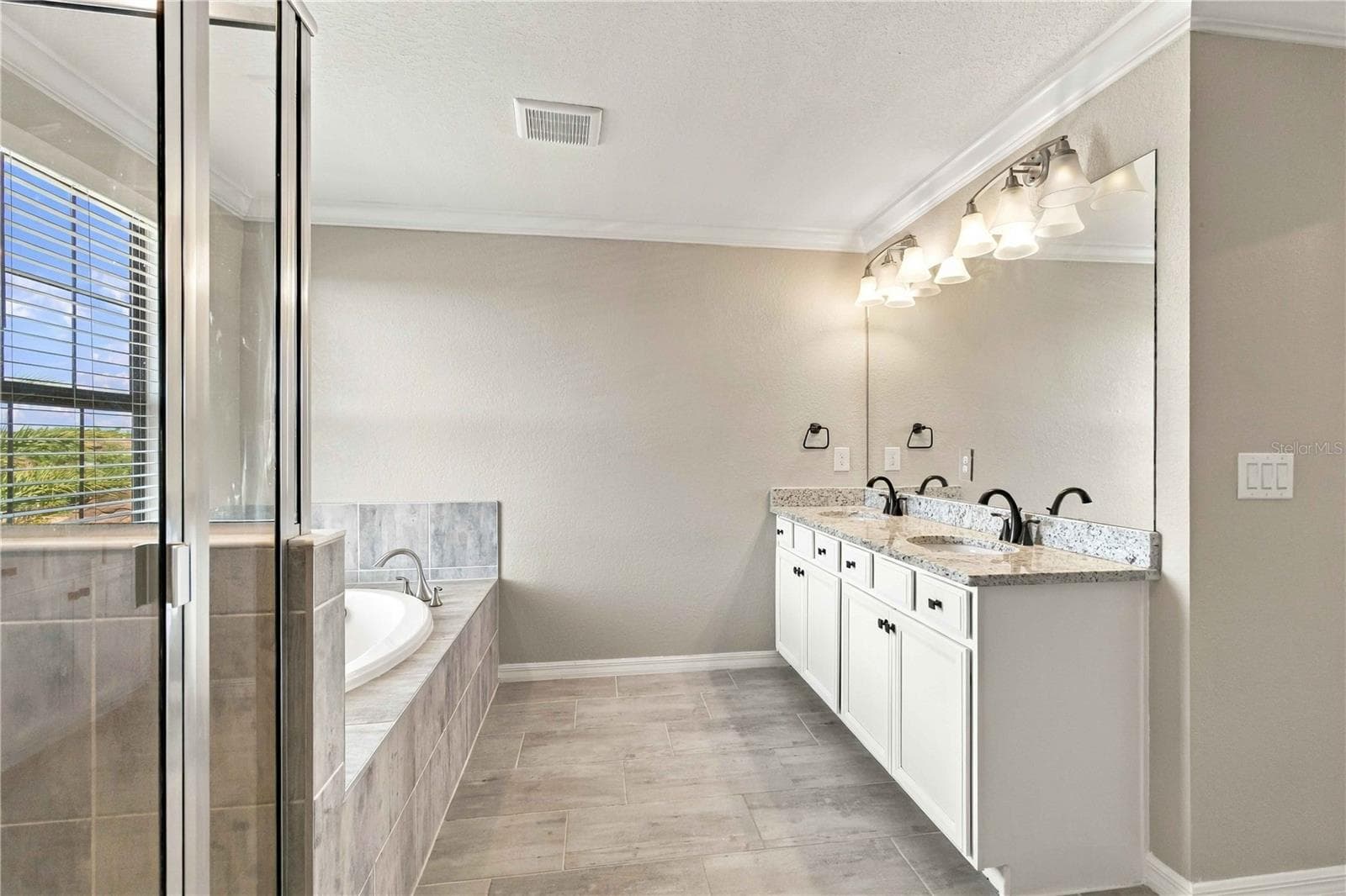 Master Bathroom - 17809 POLO TRL, BRADENTON