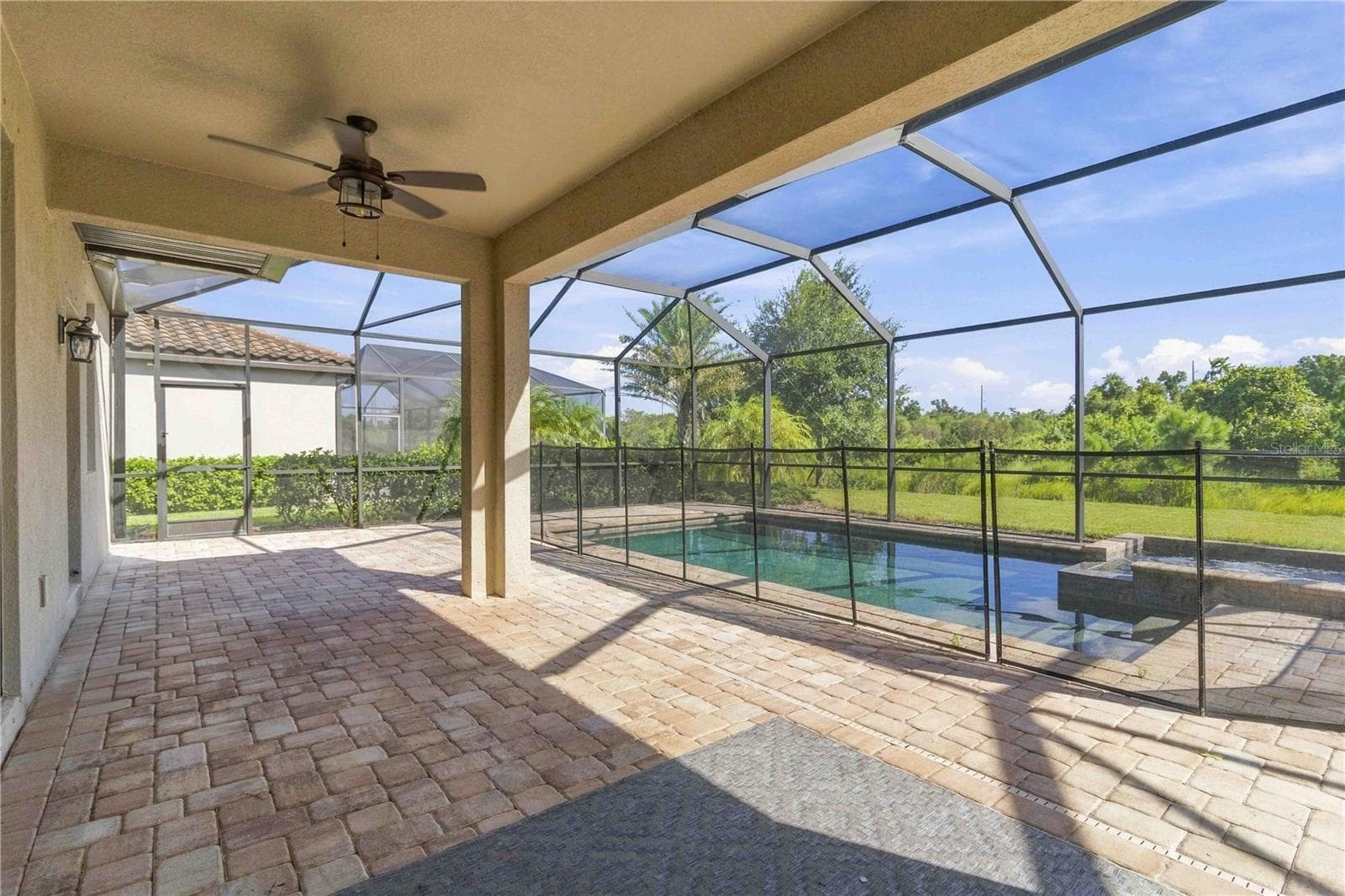 Pool and spa with preserve view - 17809 POLO TRL, BRADENTON