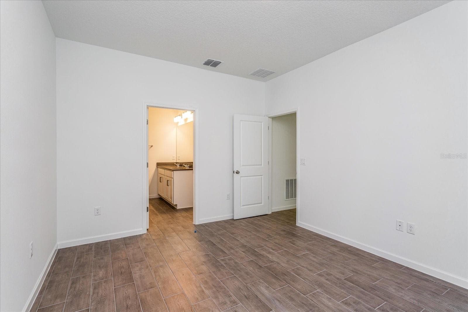 Sample Images - 2812 DOOLITTLE ST, TAVARES