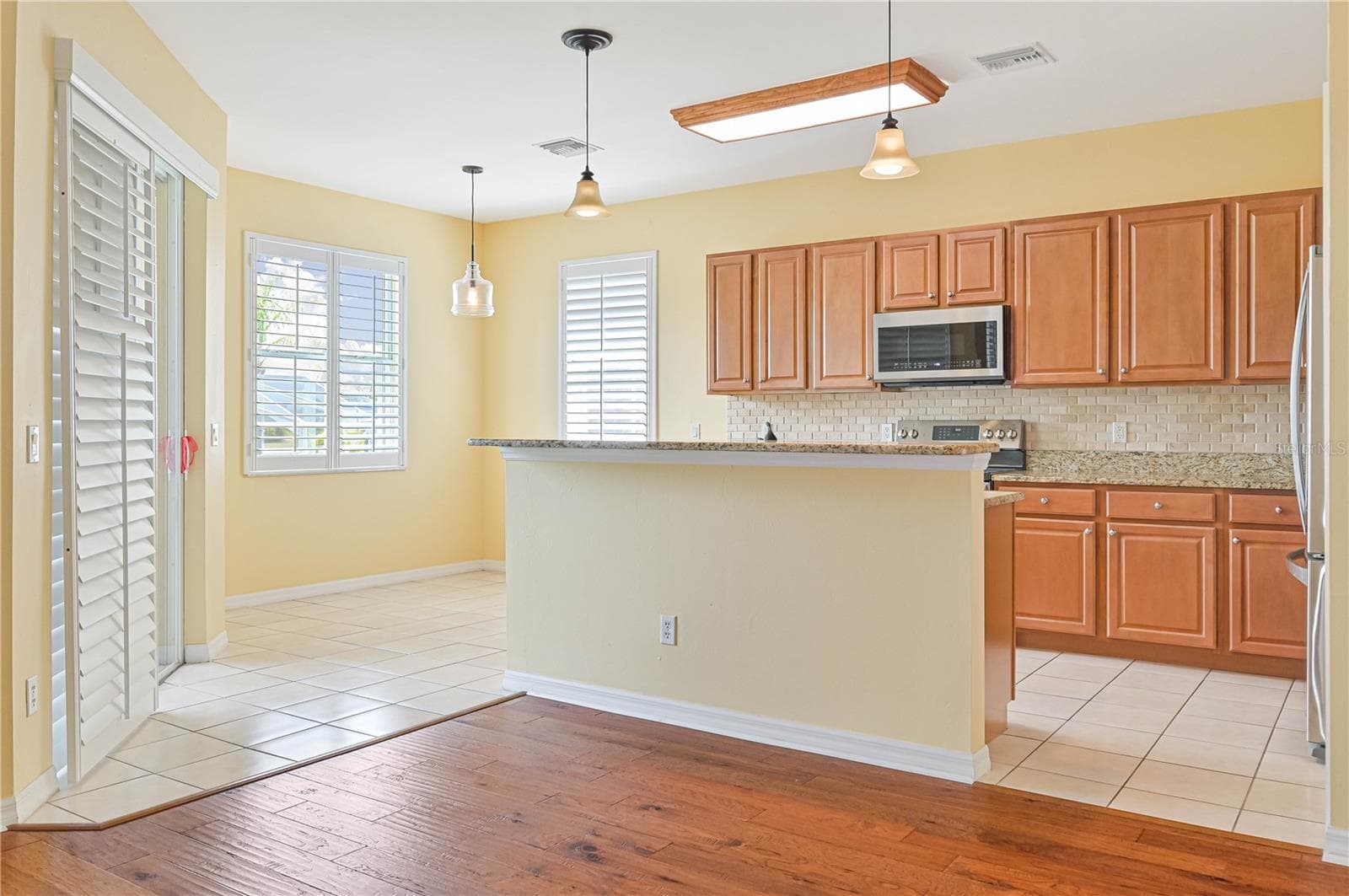 KITCHEN - 17434 BOCA VISTA RD #1006, PUNTA GORDA