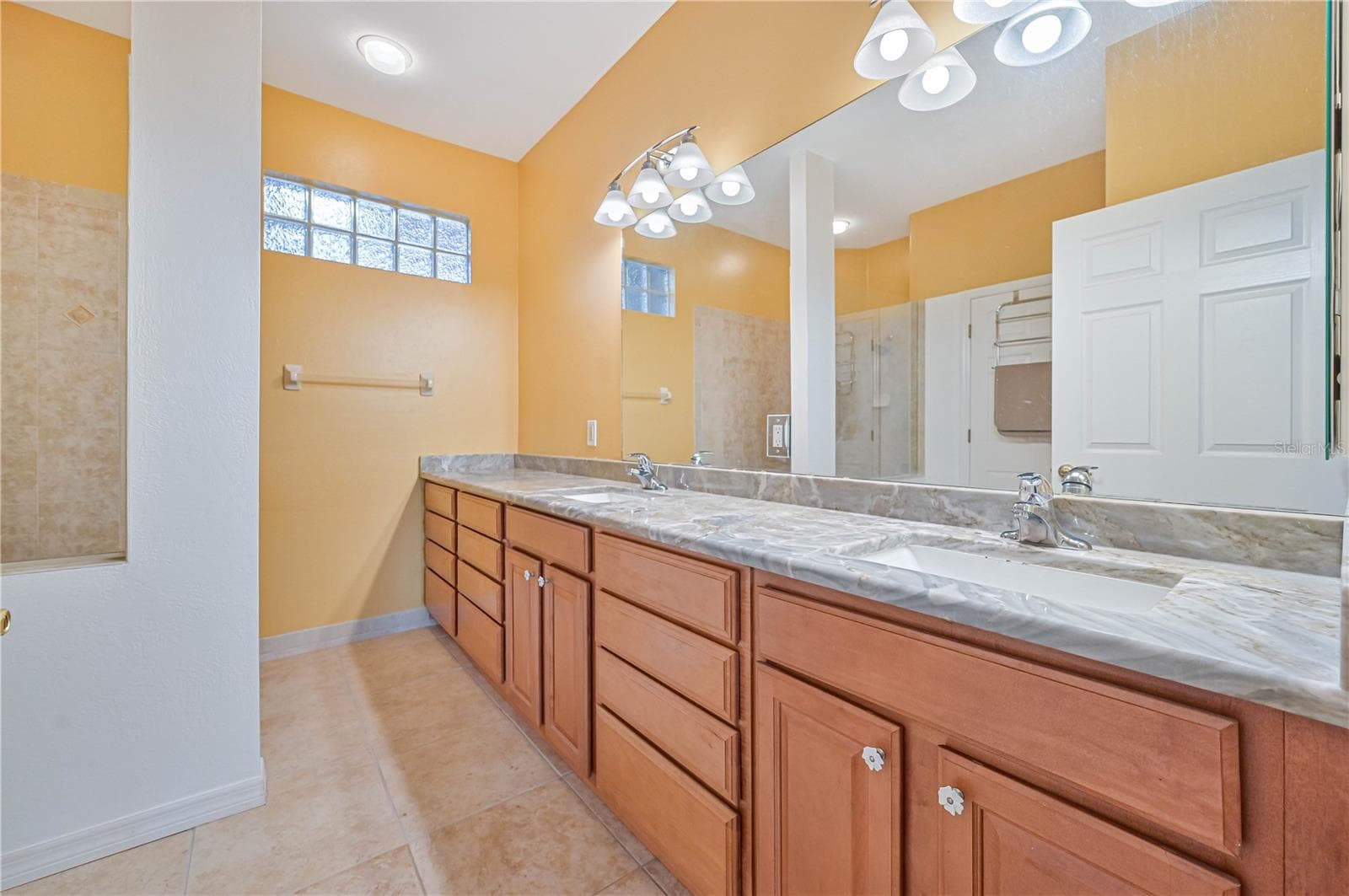 PRIMARY BATH - 17434 BOCA VISTA RD #1006, PUNTA GORDA