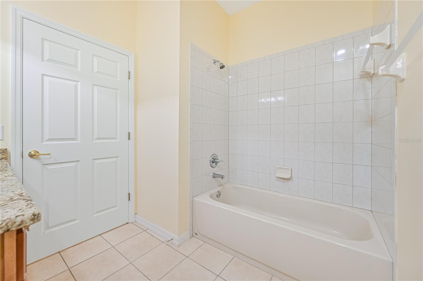 GUEST BATH - 17434 BOCA VISTA RD #1006, PUNTA GORDA