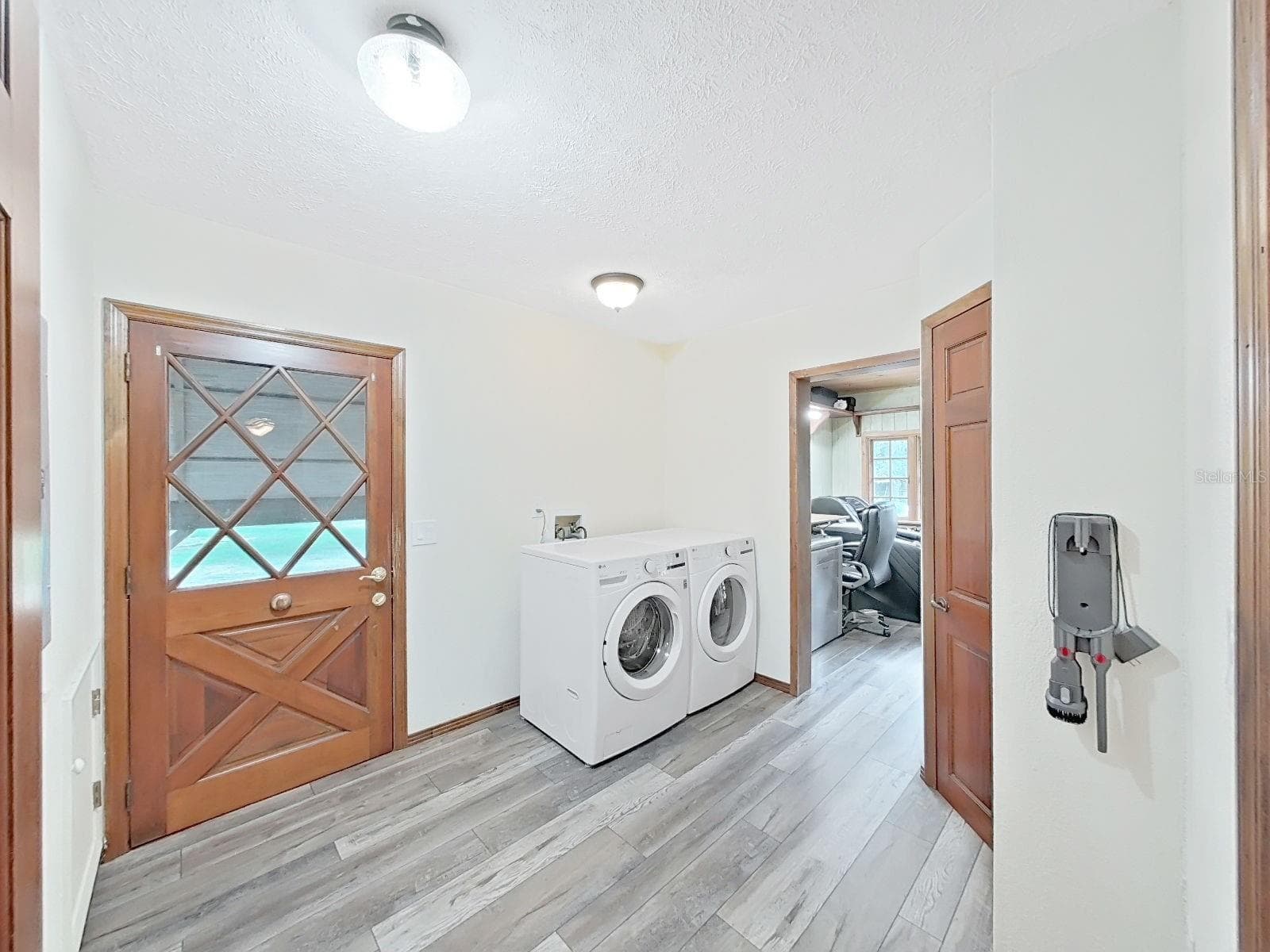 Single Family Residence at 6075 COUNTRY CLUB RD, ZEPHYRHILLS, photo 19 of 47