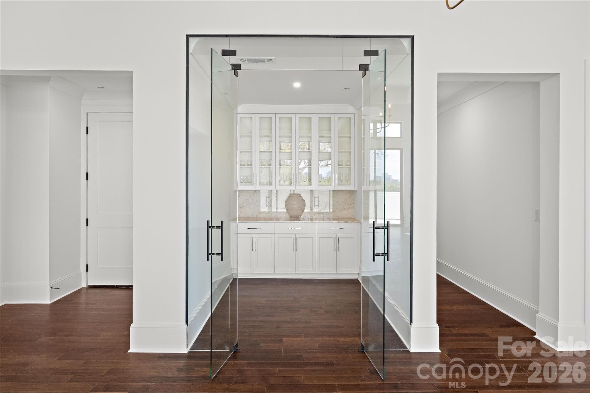Condominium at 409 Queens Road, Charlotte, photo 12 of 48