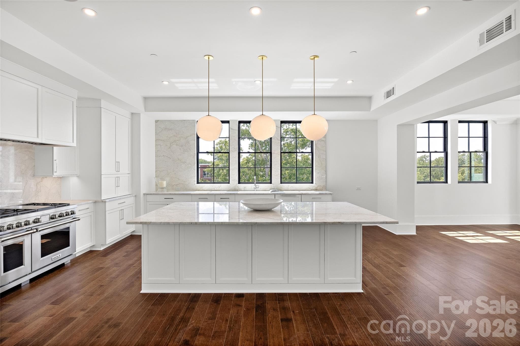 Condominium at 409 Queens Road, Charlotte, photo 13 of 48