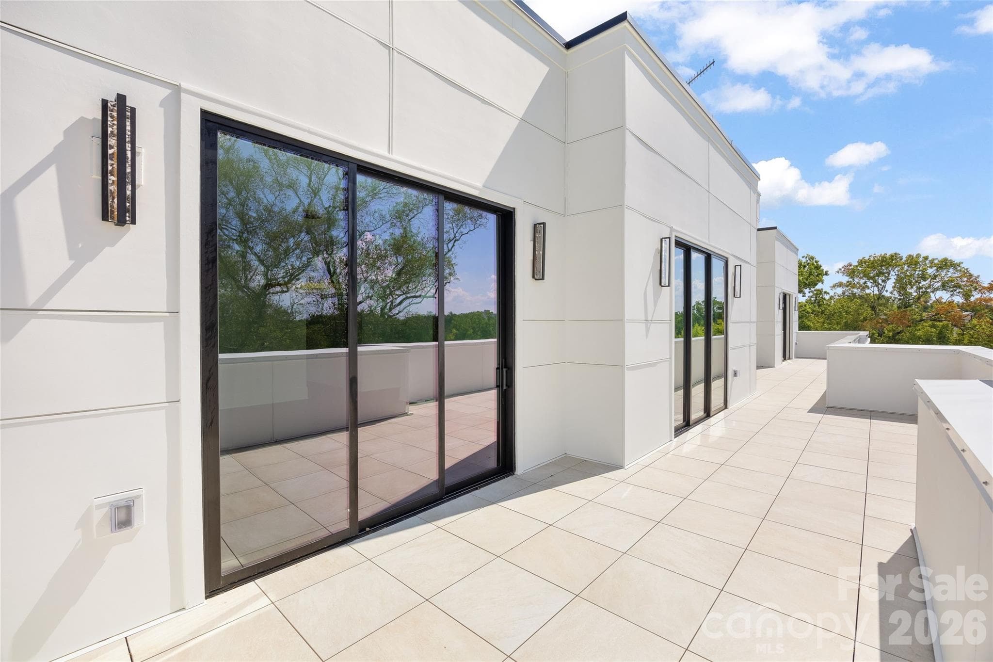Condominium at 409 Queens Road, Charlotte, photo 37 of 48