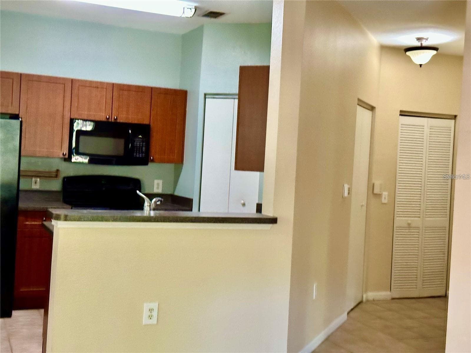 Condominium at 2209 PORTOFINO PL #2516, PALM HARBOR, photo 8 of 43
