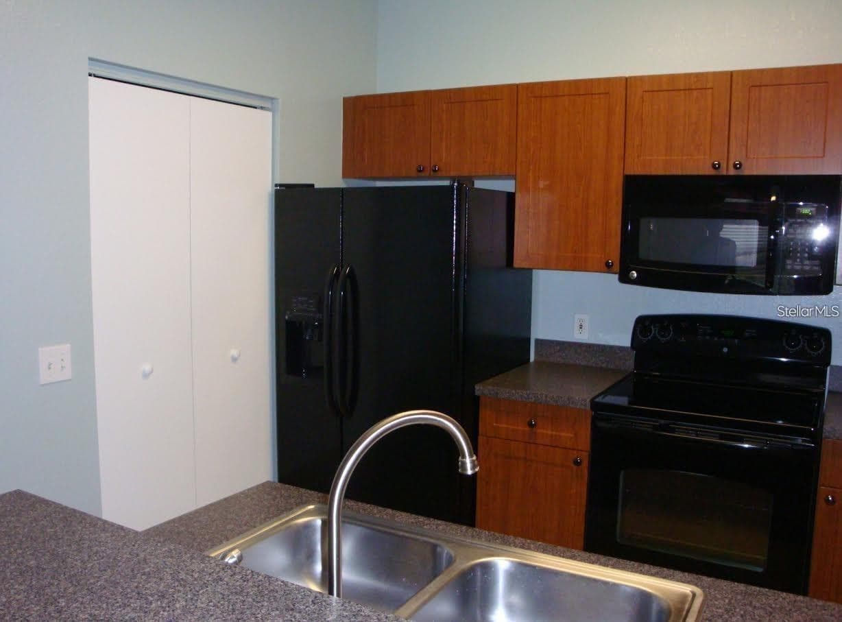 Condominium at 2209 PORTOFINO PL #2516, PALM HARBOR, photo 9 of 43