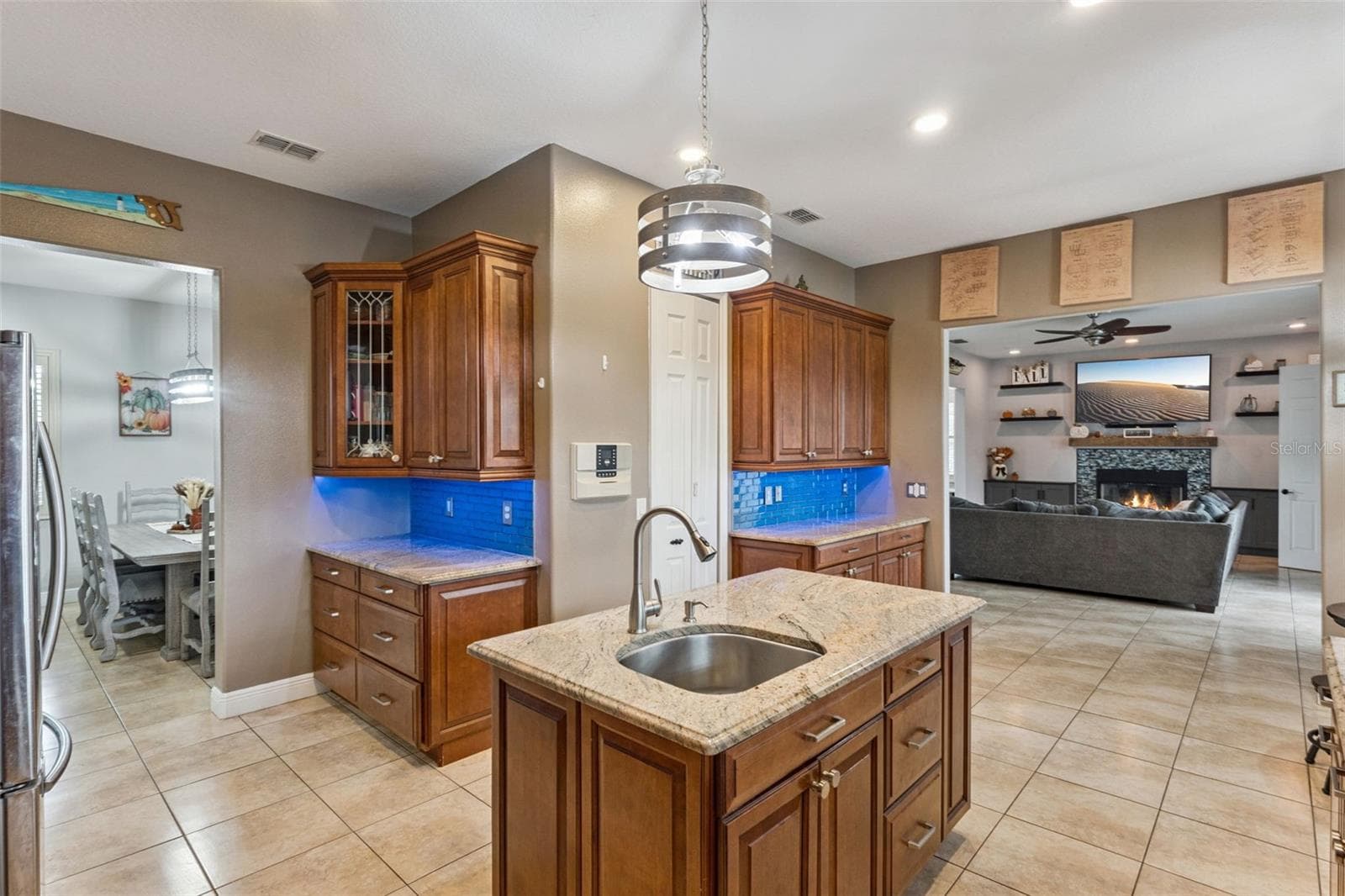 Single Family Residence at 19682 QUINLAN ST, ORLANDO, photo 6 of 54