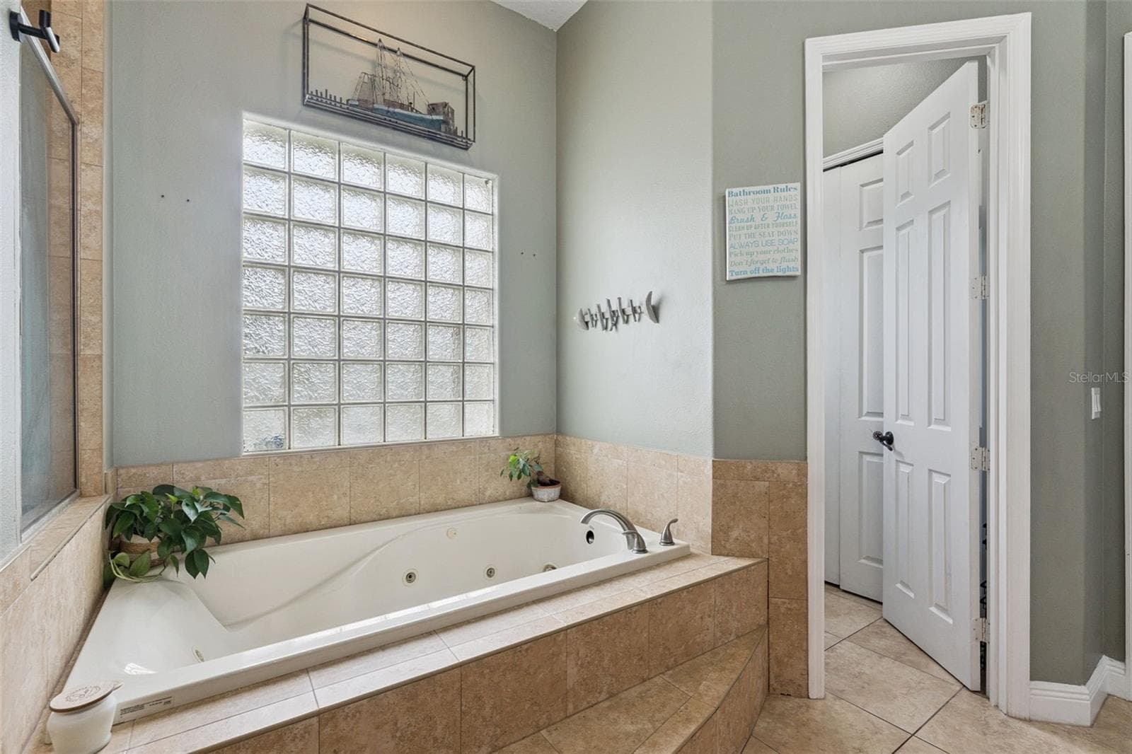 Single Family Residence at 19682 QUINLAN ST, ORLANDO, photo 28 of 54