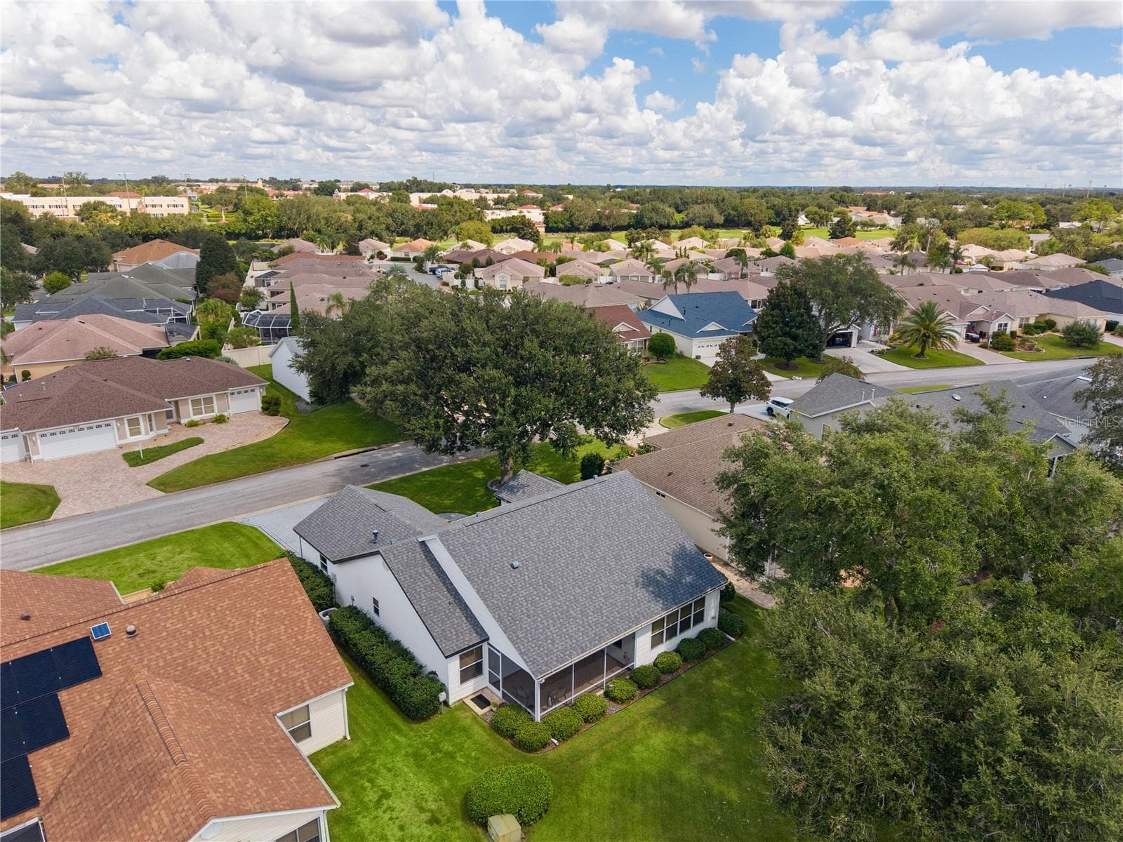 Single Family Residence at 2902 CHELTENHAM CT, THE VILLAGES, photo 32 of 37