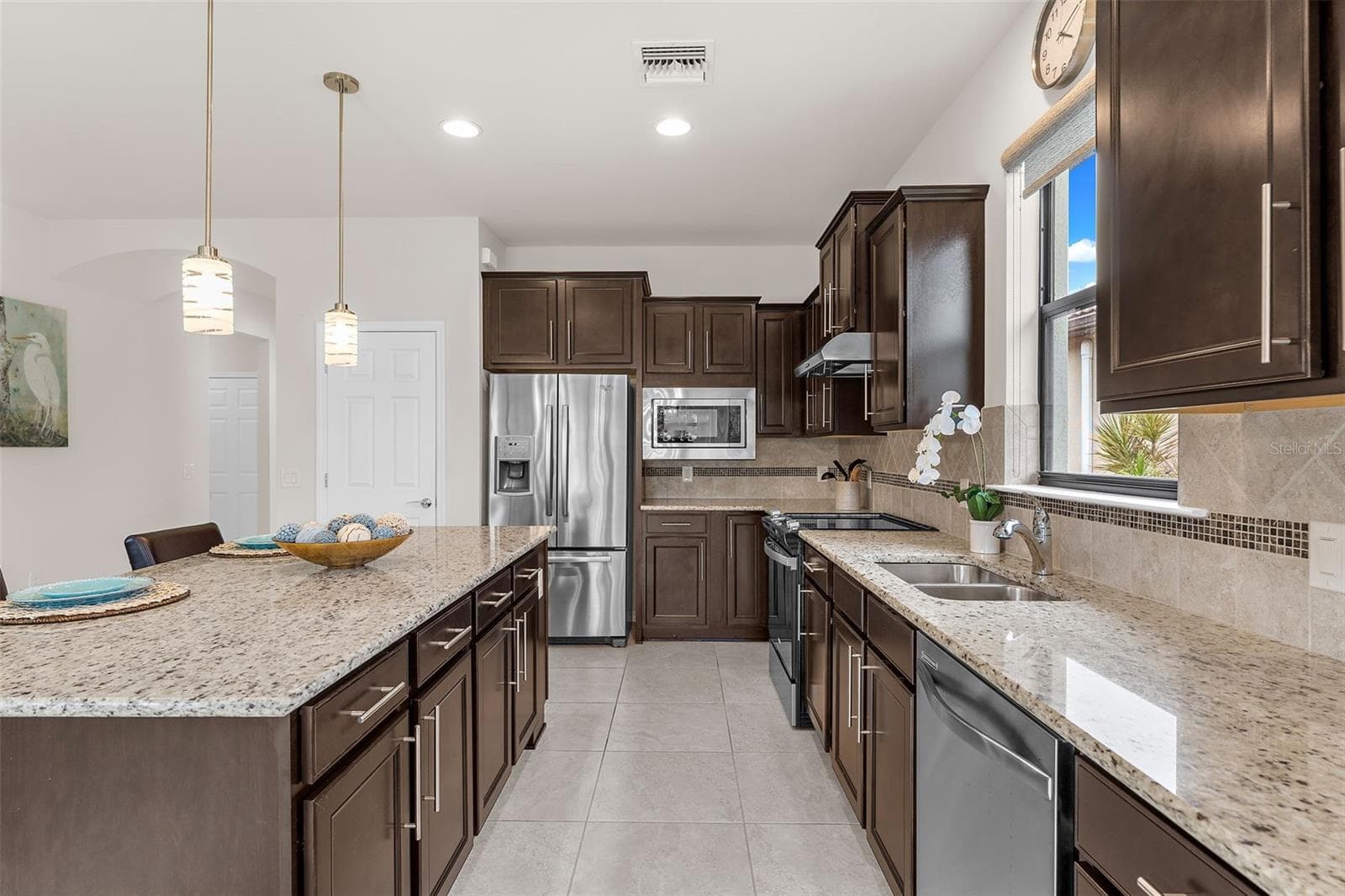 Plenty of cabinetry - 13825 KARINA ST, VENICE