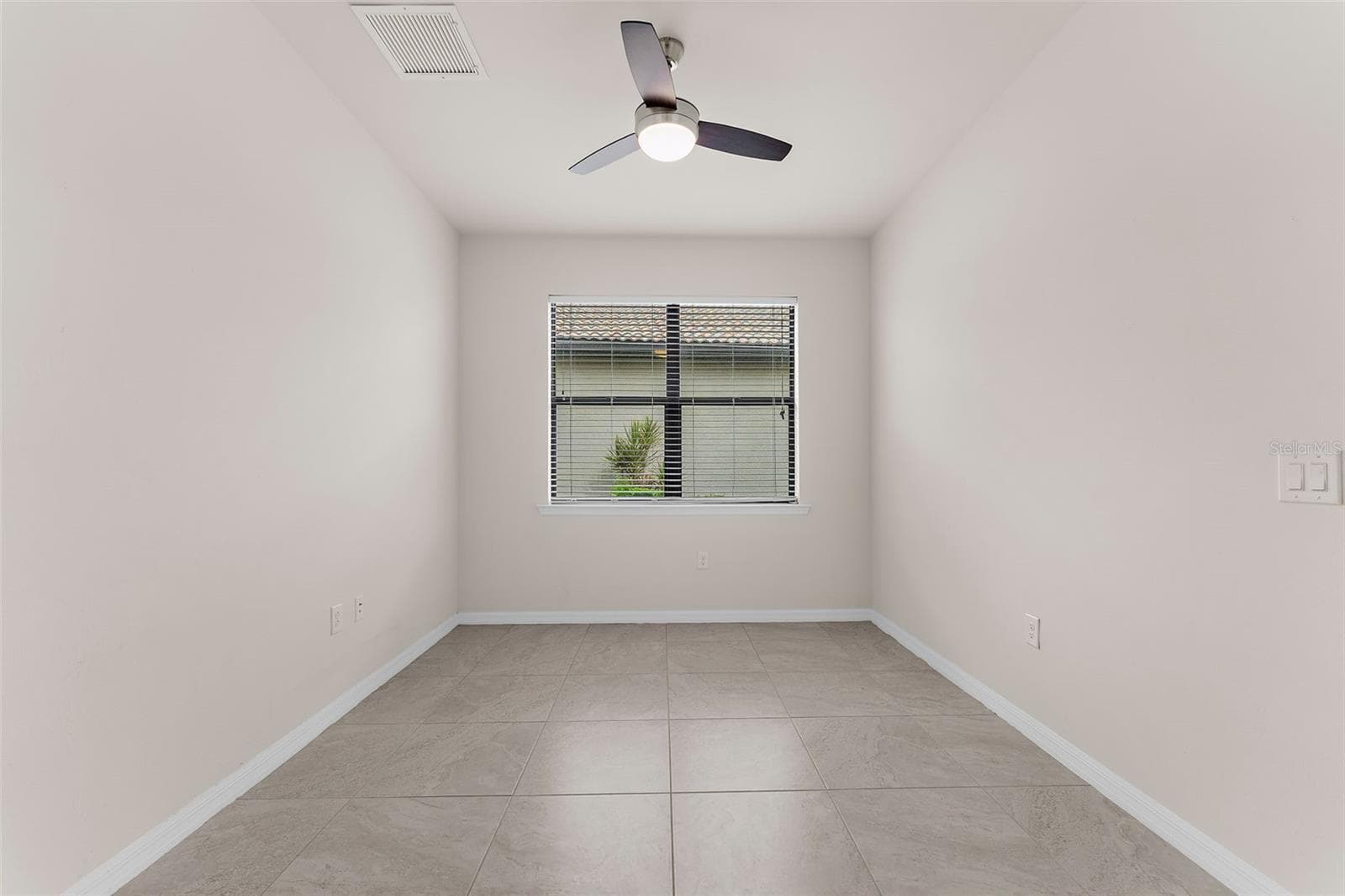 Flex room - 13825 KARINA ST, VENICE