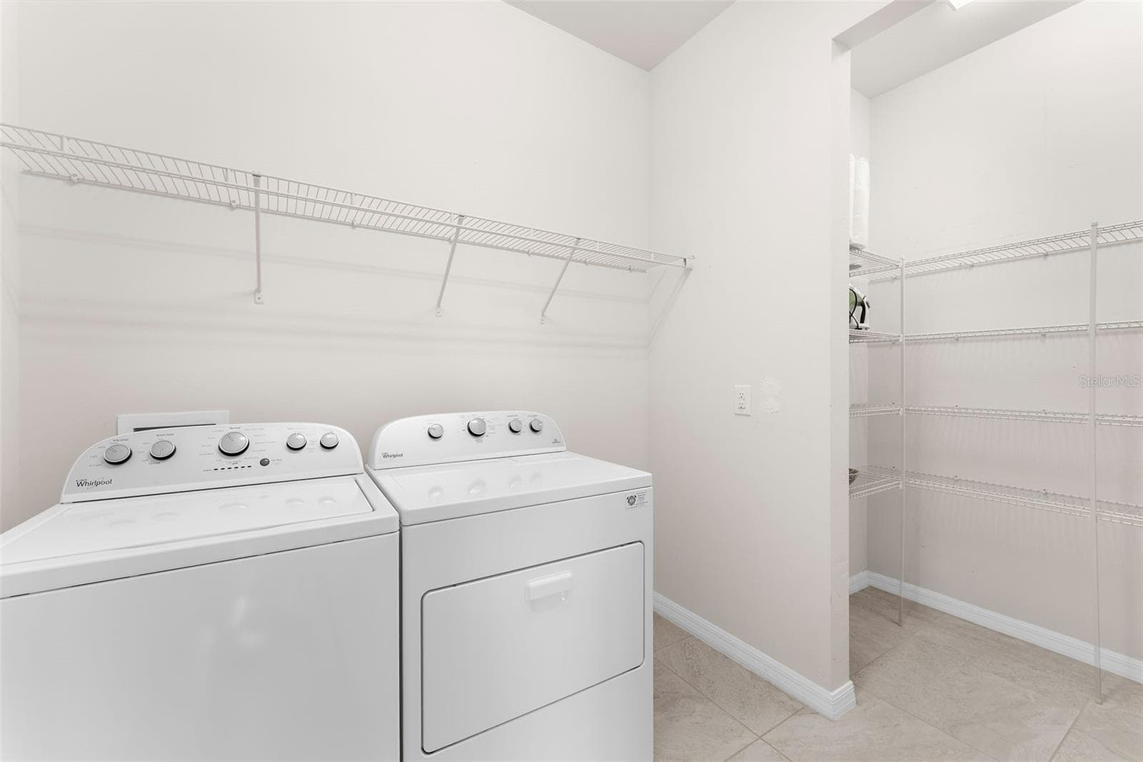 Equipped laundry room - 13825 KARINA ST, VENICE